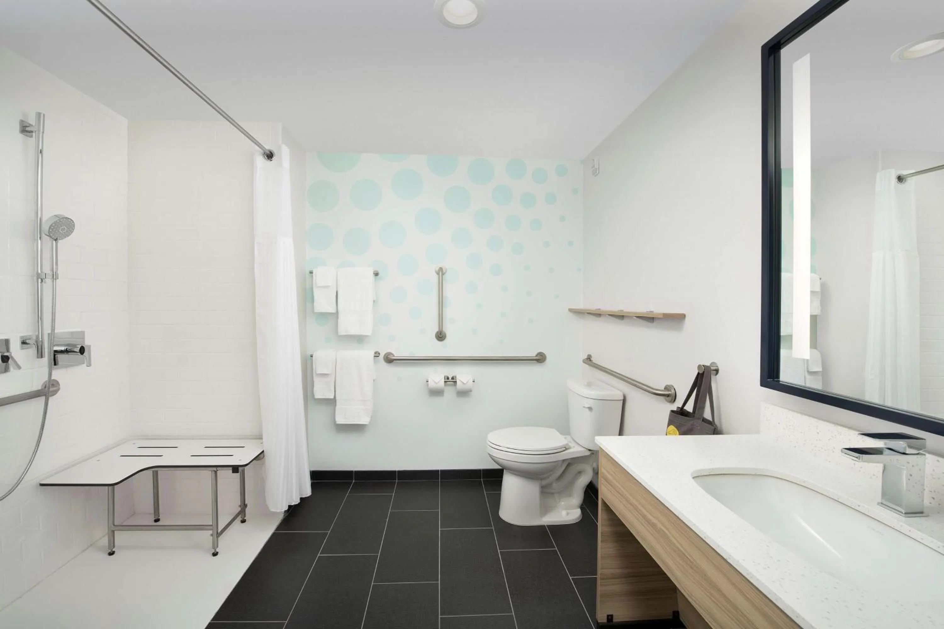 Bathroom in Tru By Hilton Orlando Convention Center