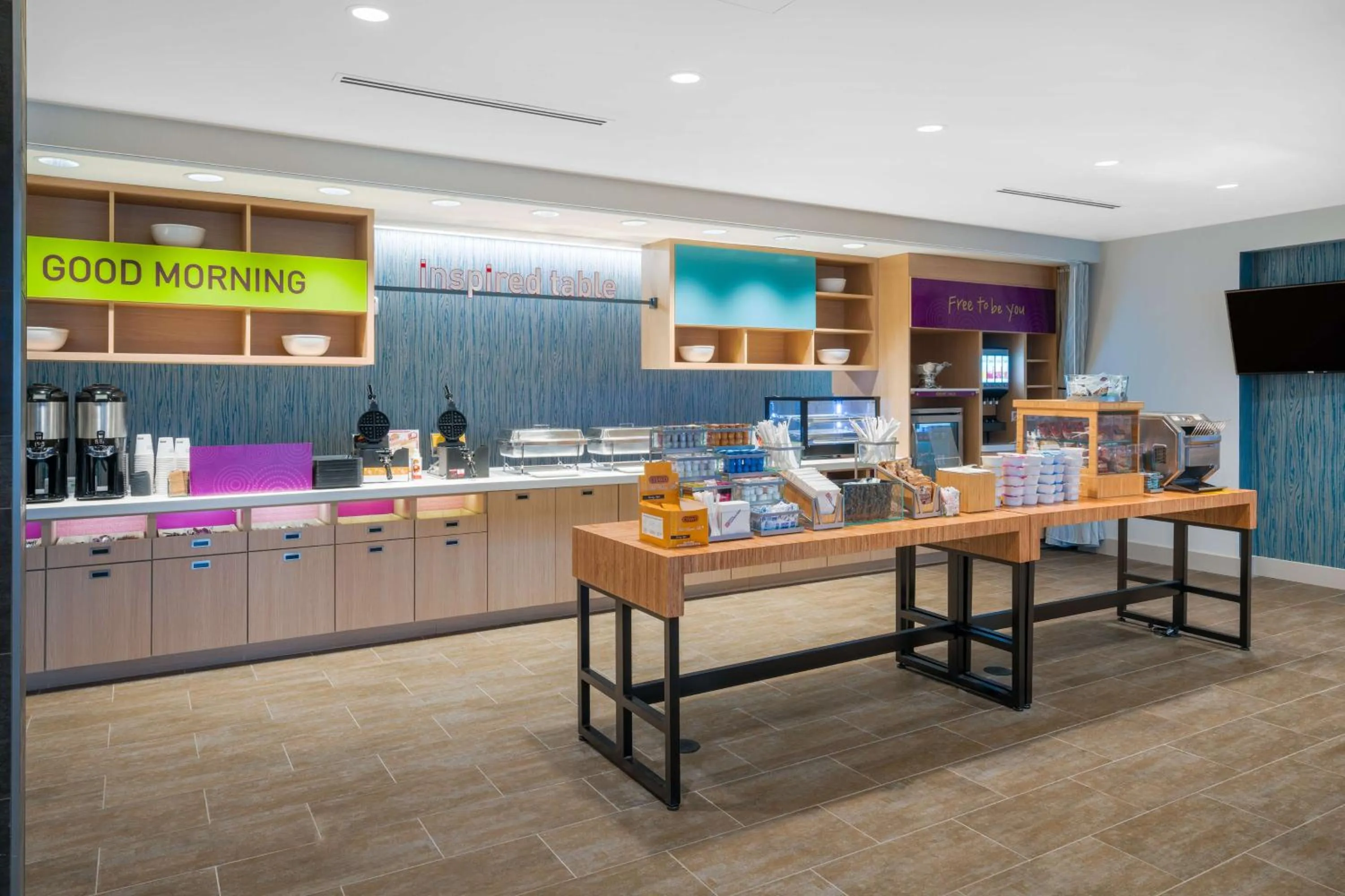 Breakfast in Home2 Suites By Hilton Brunswick