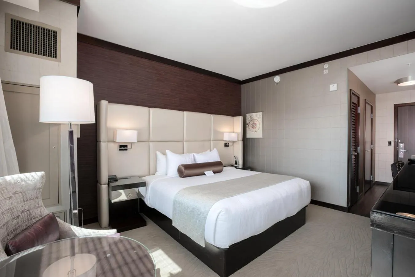 Bed in Viejas Casino & Willows Hotel