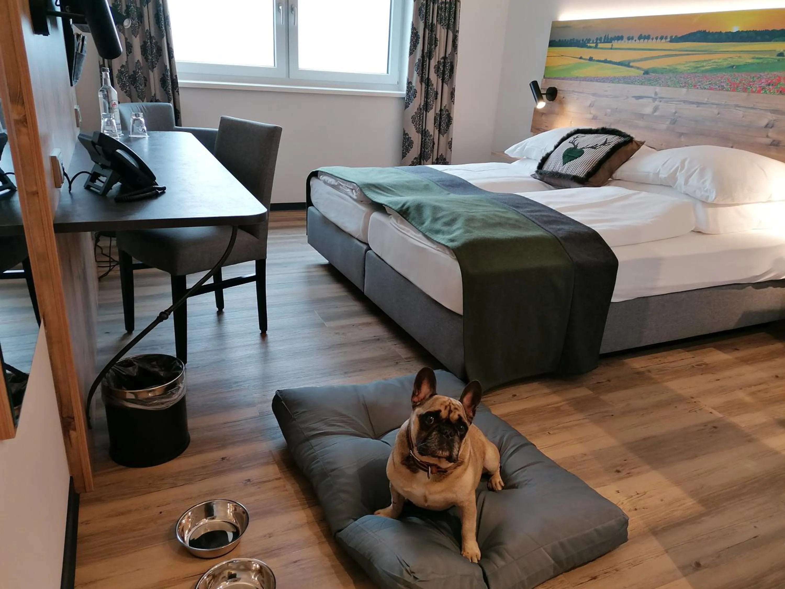 Photo of the whole room, Bed in Hotel Grohnder Fährhaus