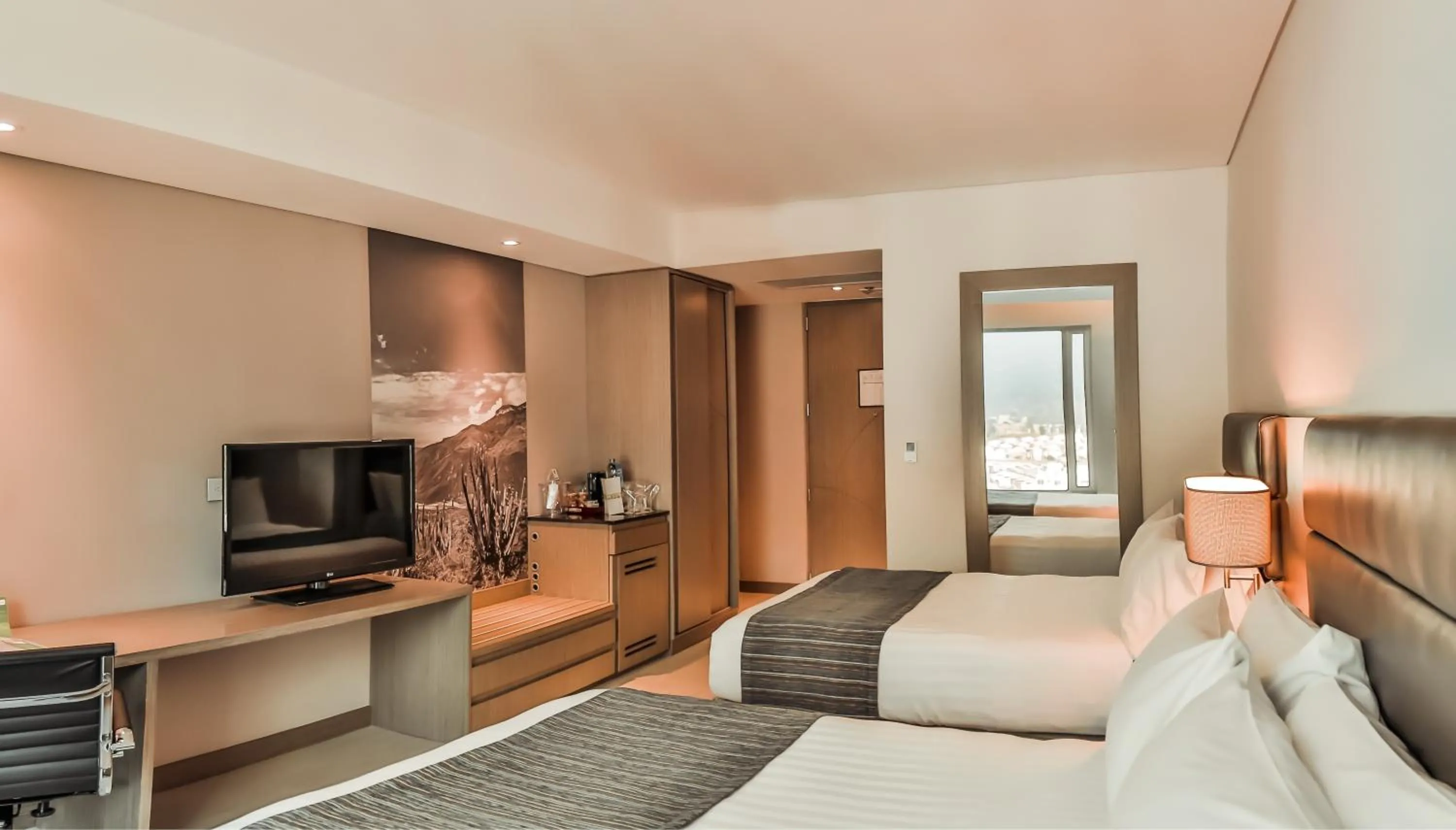 Bed in Holiday Inn Bucaramanga Cacique by IHG