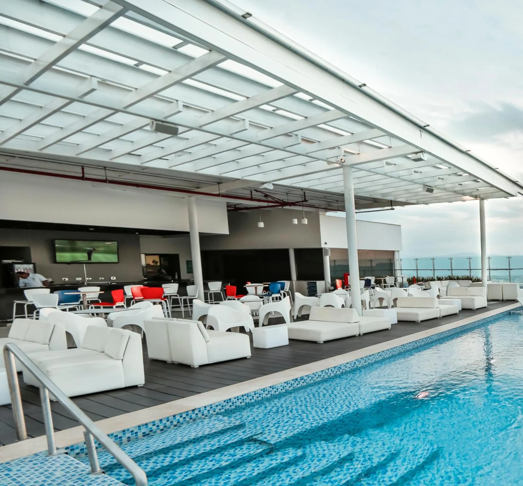 Swimming pool in Holiday Inn Bucaramanga Cacique by IHG