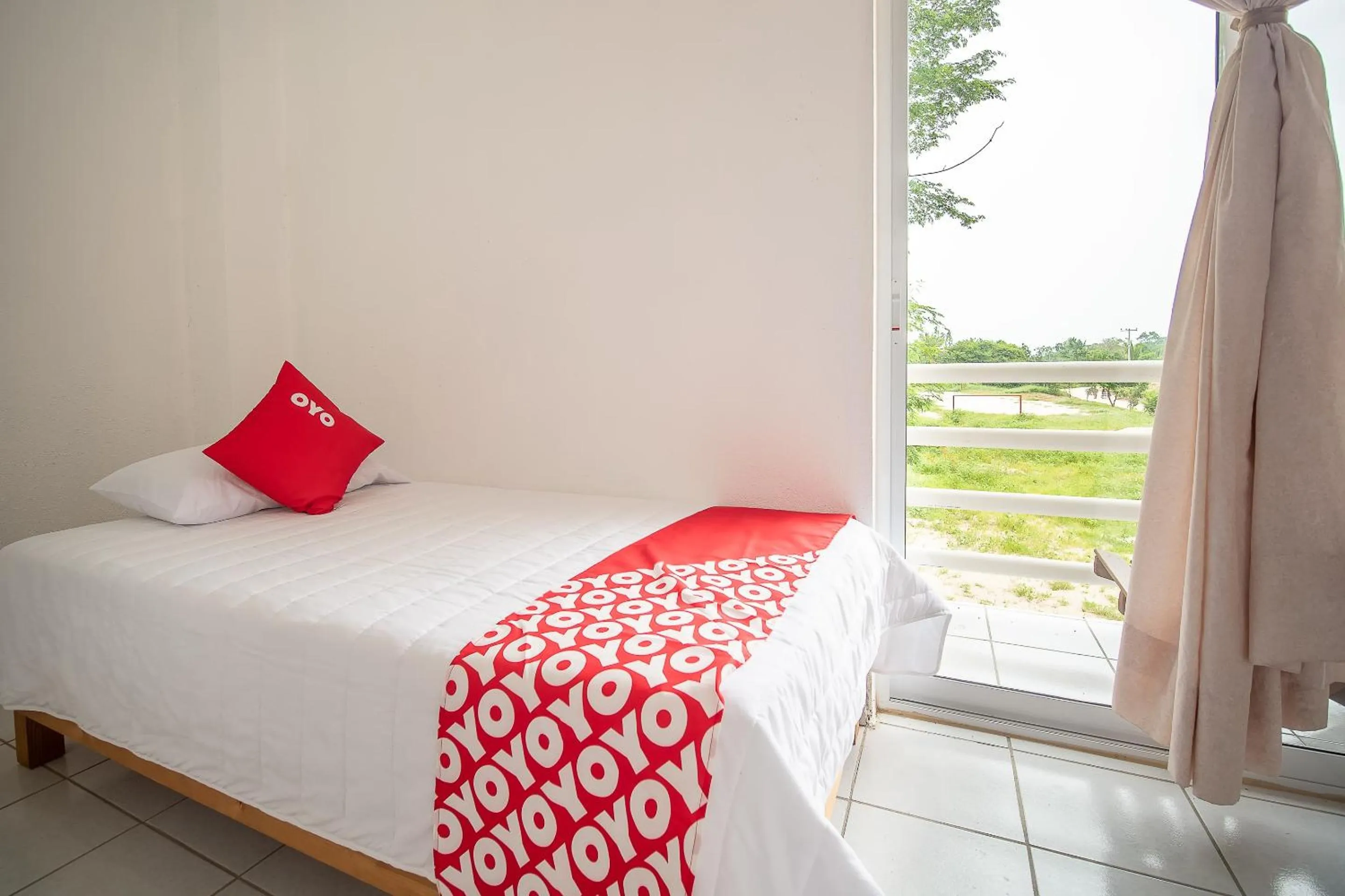Bedroom, Bed in OYO Hotel Posada San Vicente, Huatulco