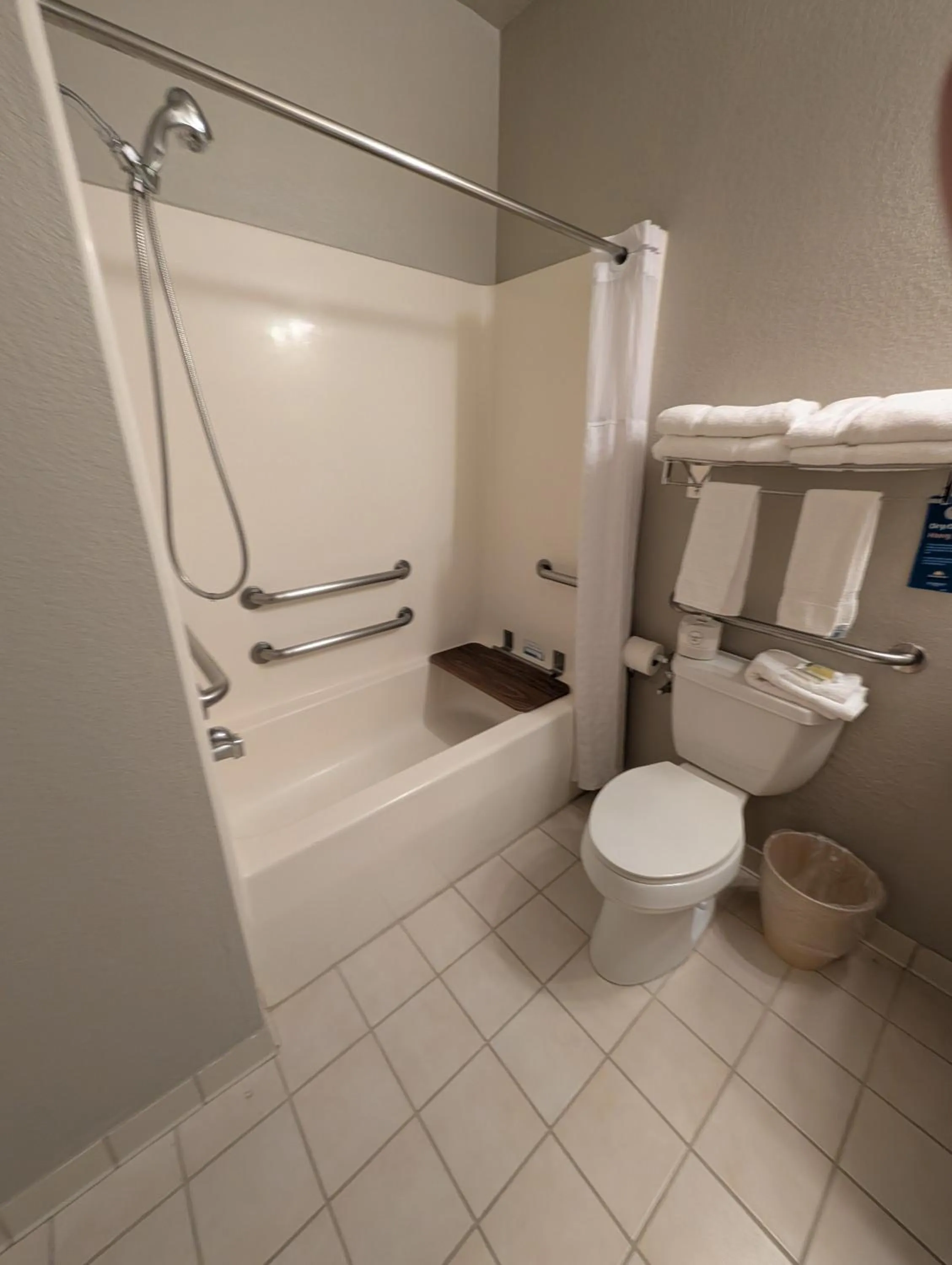 acessibility in Days Inn & Suites by Wyndham Castle Rock