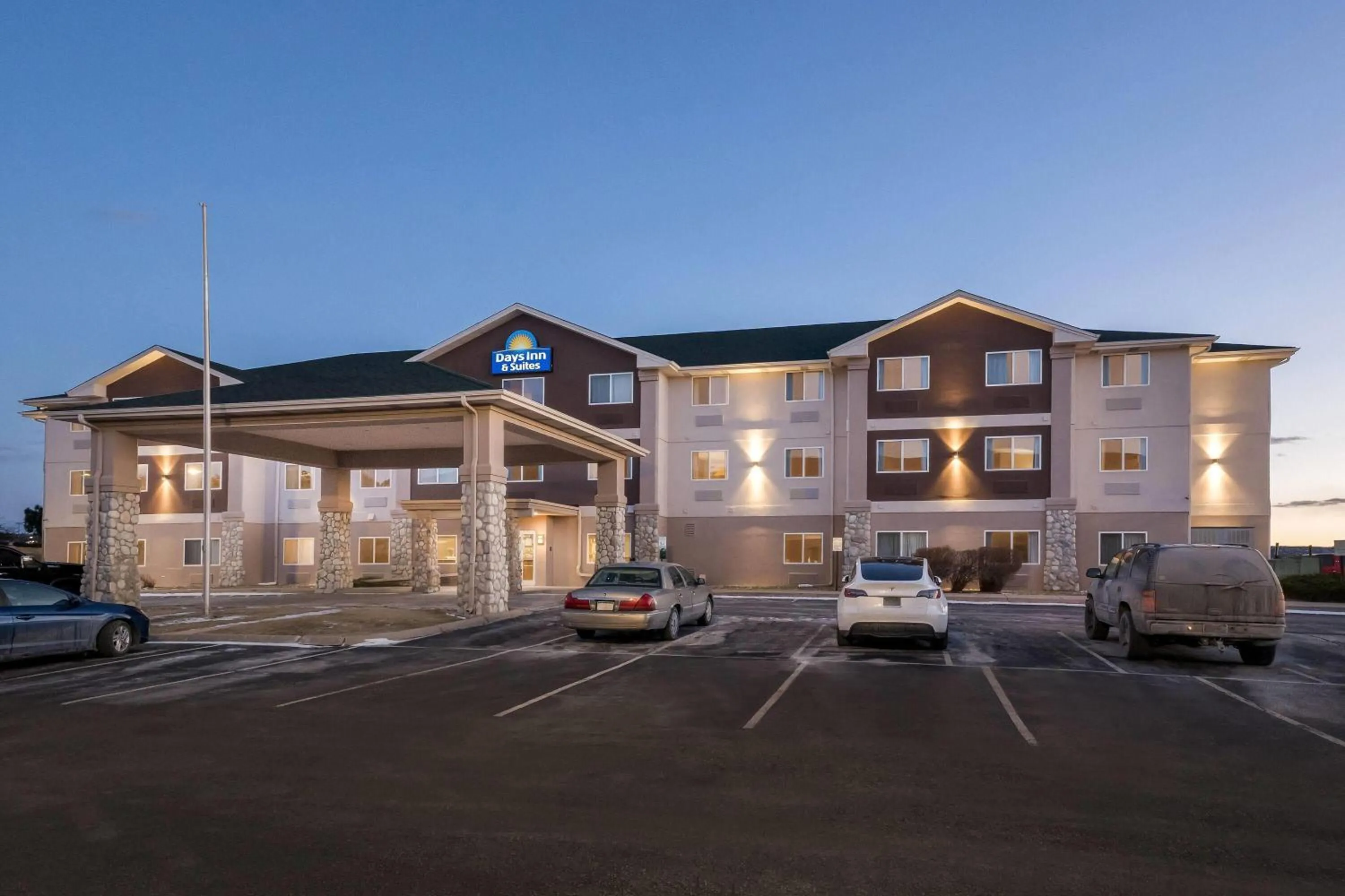Property building in Days Inn & Suites by Wyndham Castle Rock