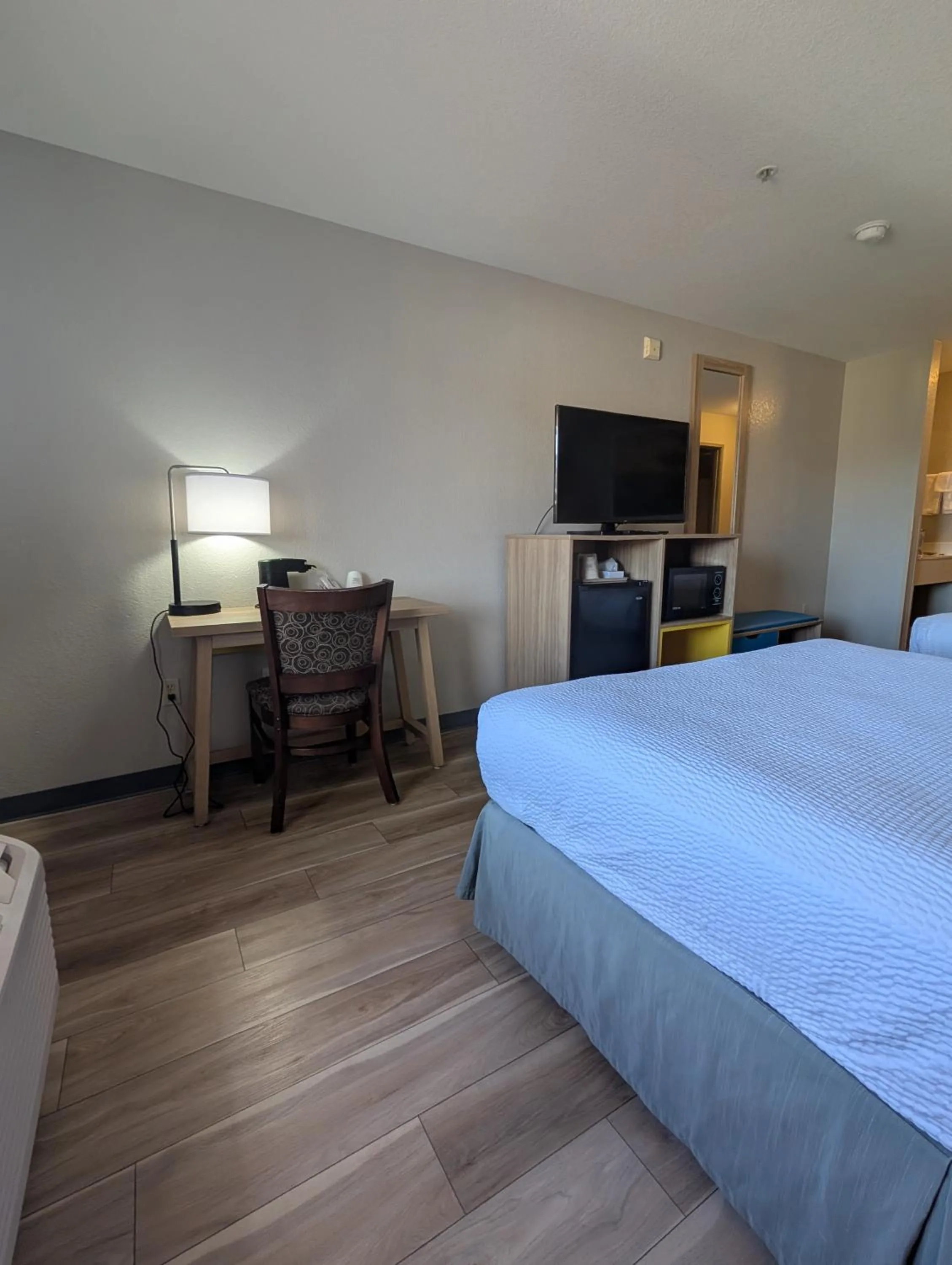 Bedroom, Bed in Days Inn & Suites by Wyndham Castle Rock