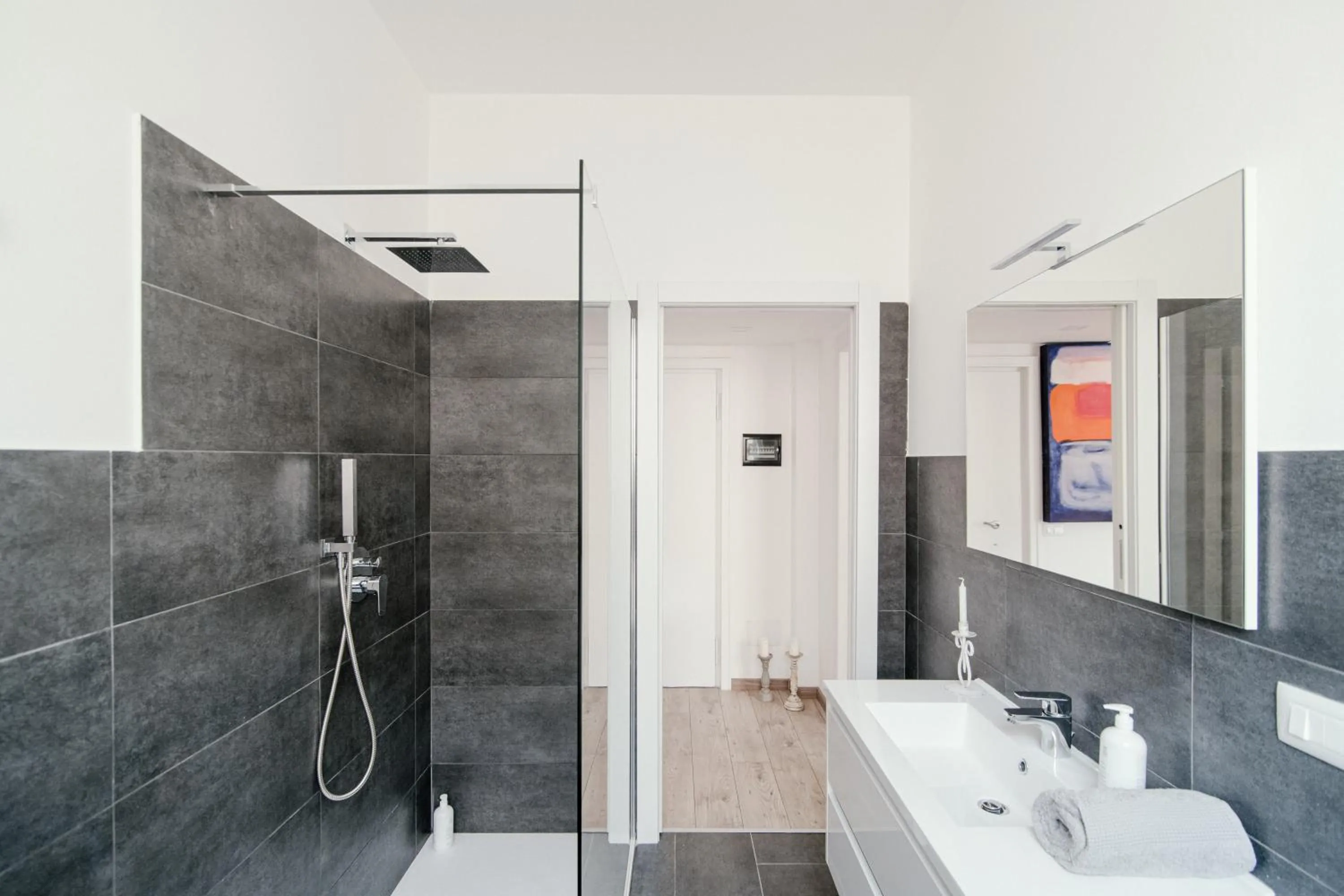 Bathroom in Mark's Gallery Apartment by MyHomeInComo