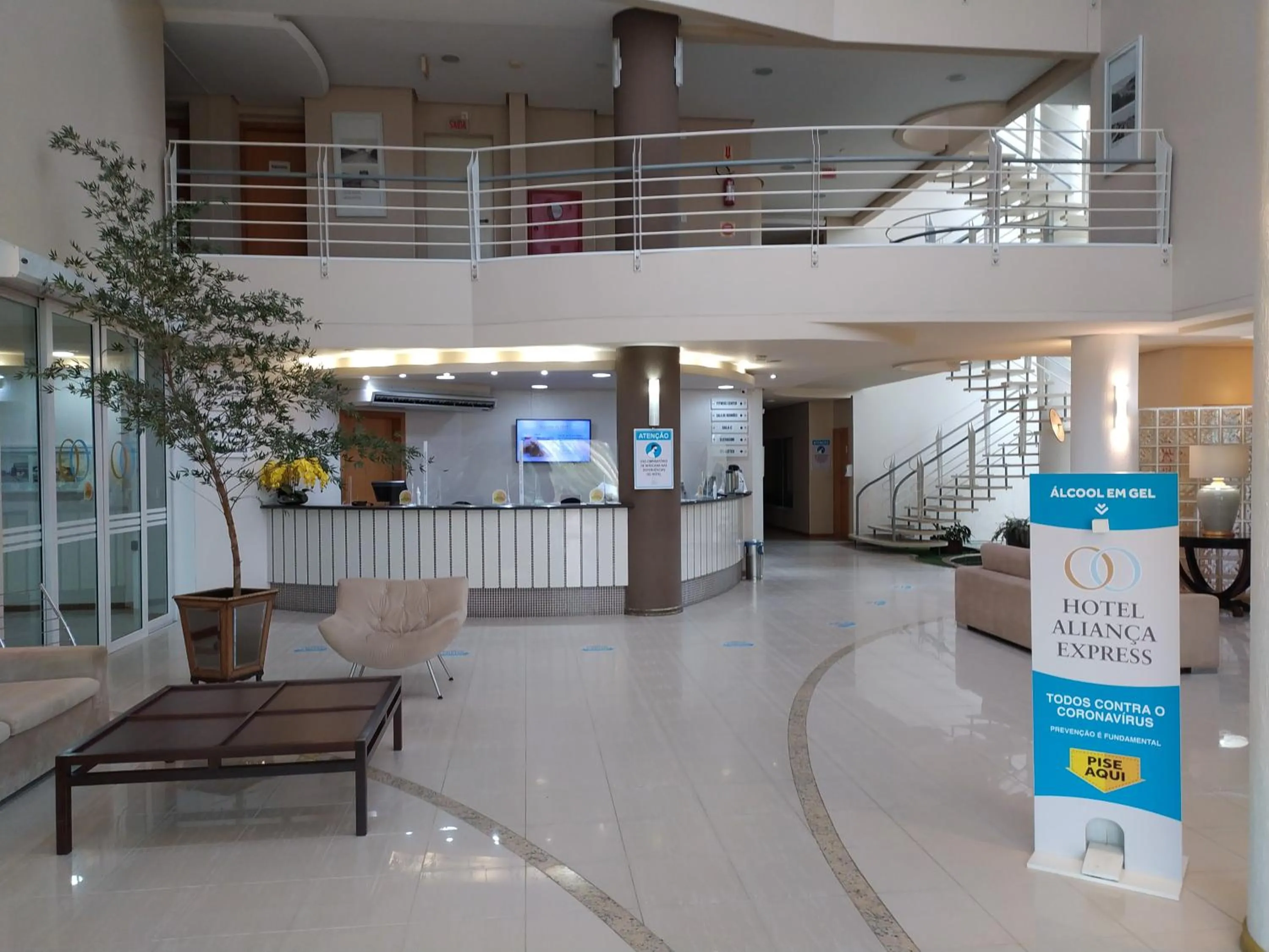 Seating area in Hotel Aliança Express
