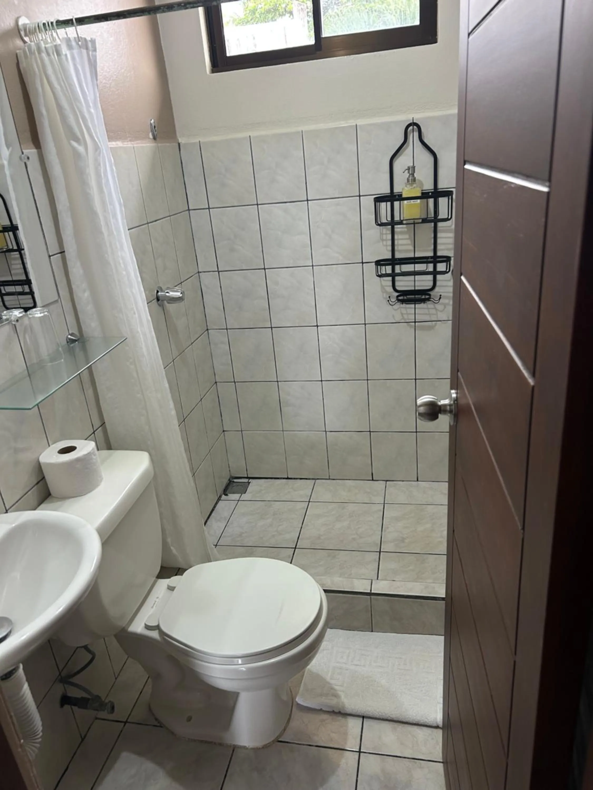 Bathroom in Hotel Laura's House