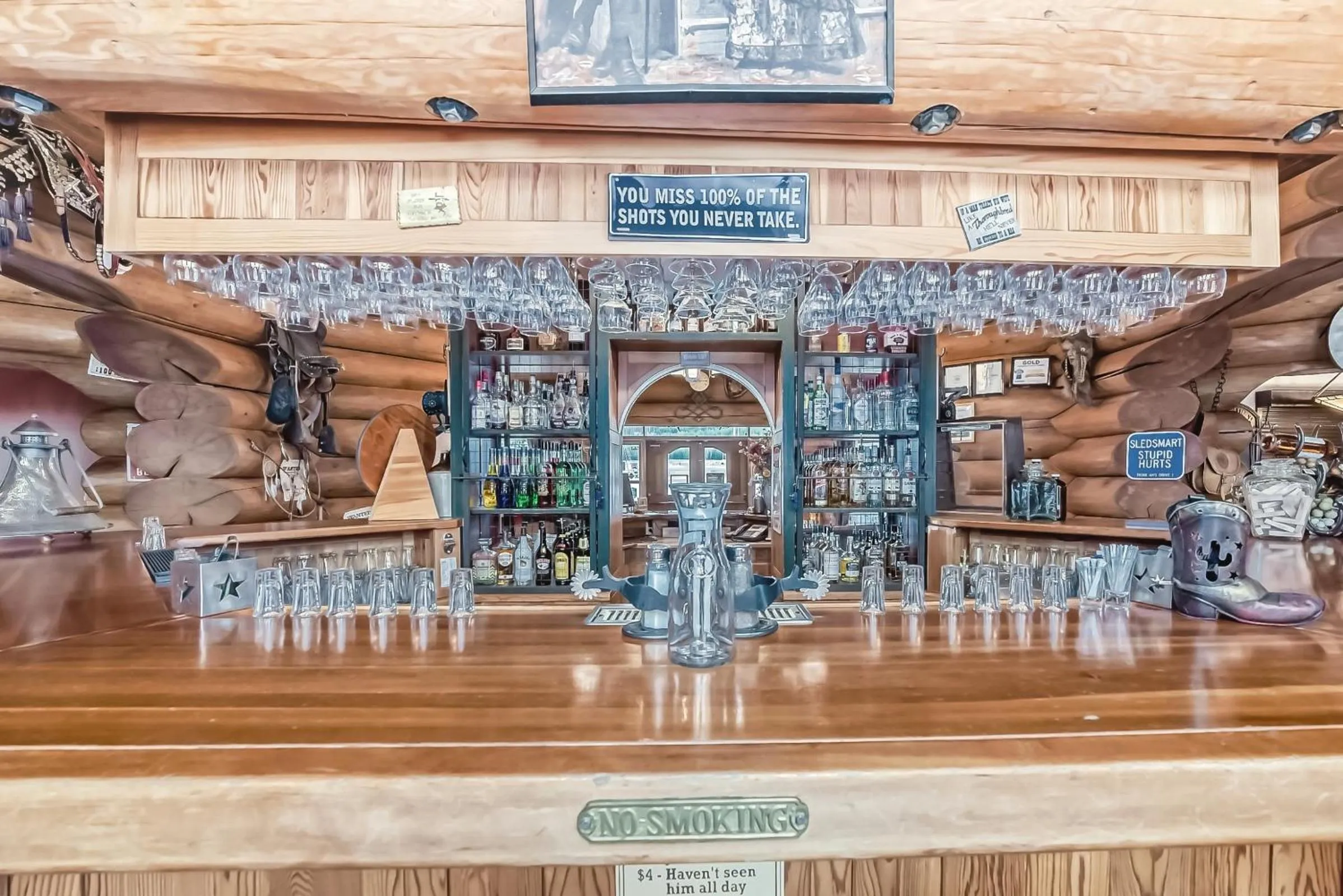 Lounge or bar in Terracana Ranch Resort