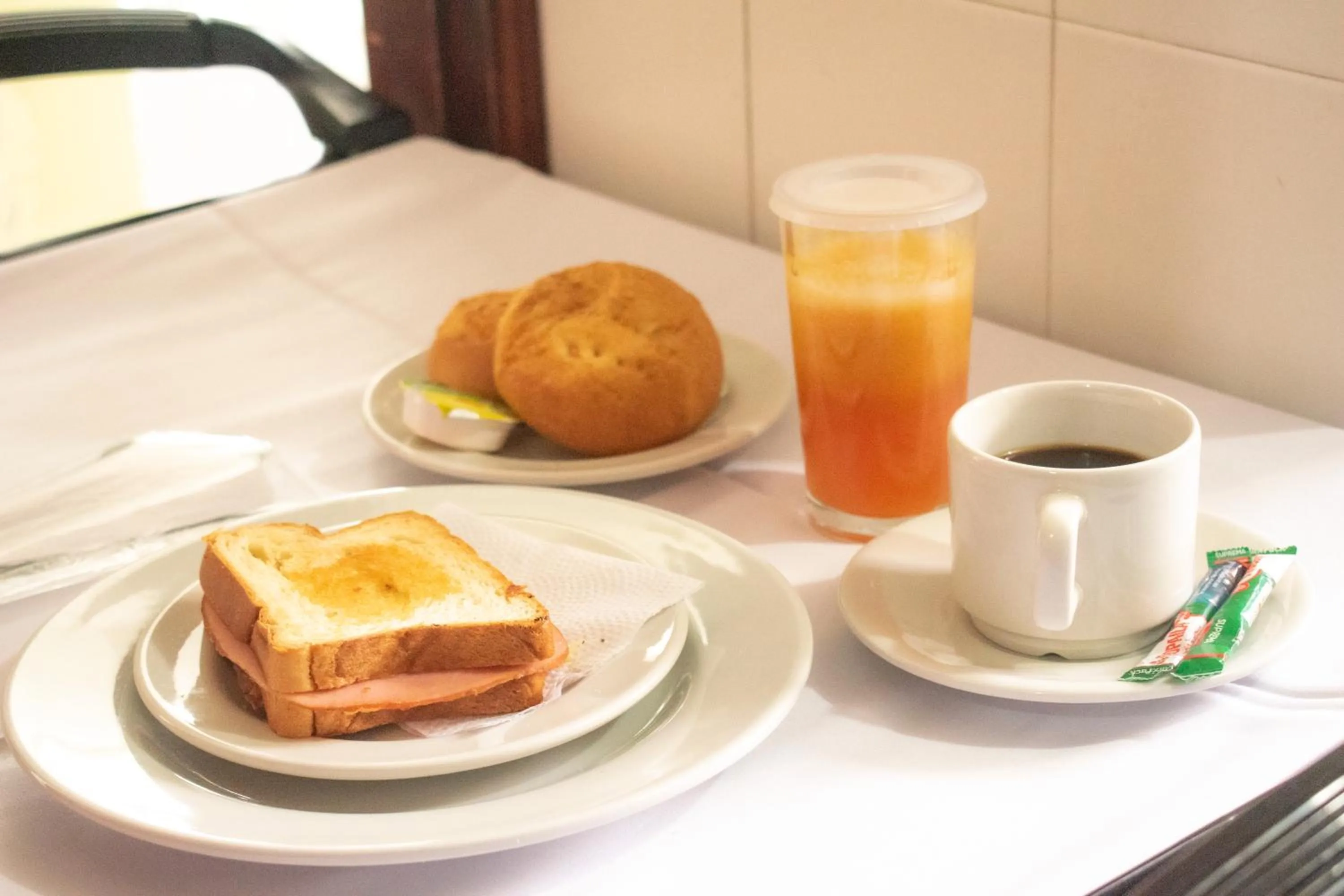 Food in Hotel Dinastia Real