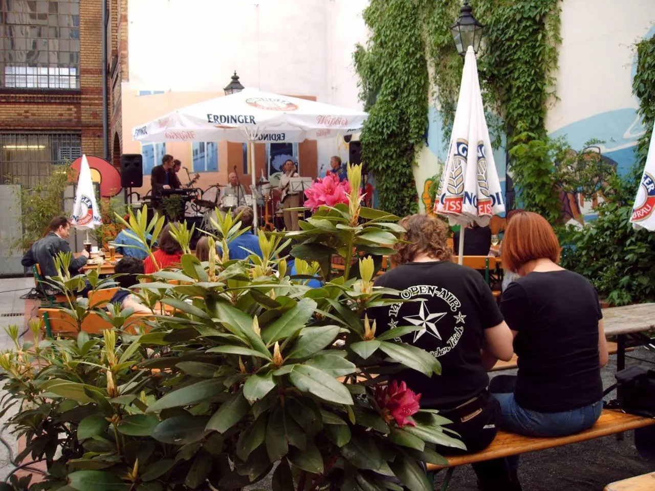 Patio in Steps-Hotel