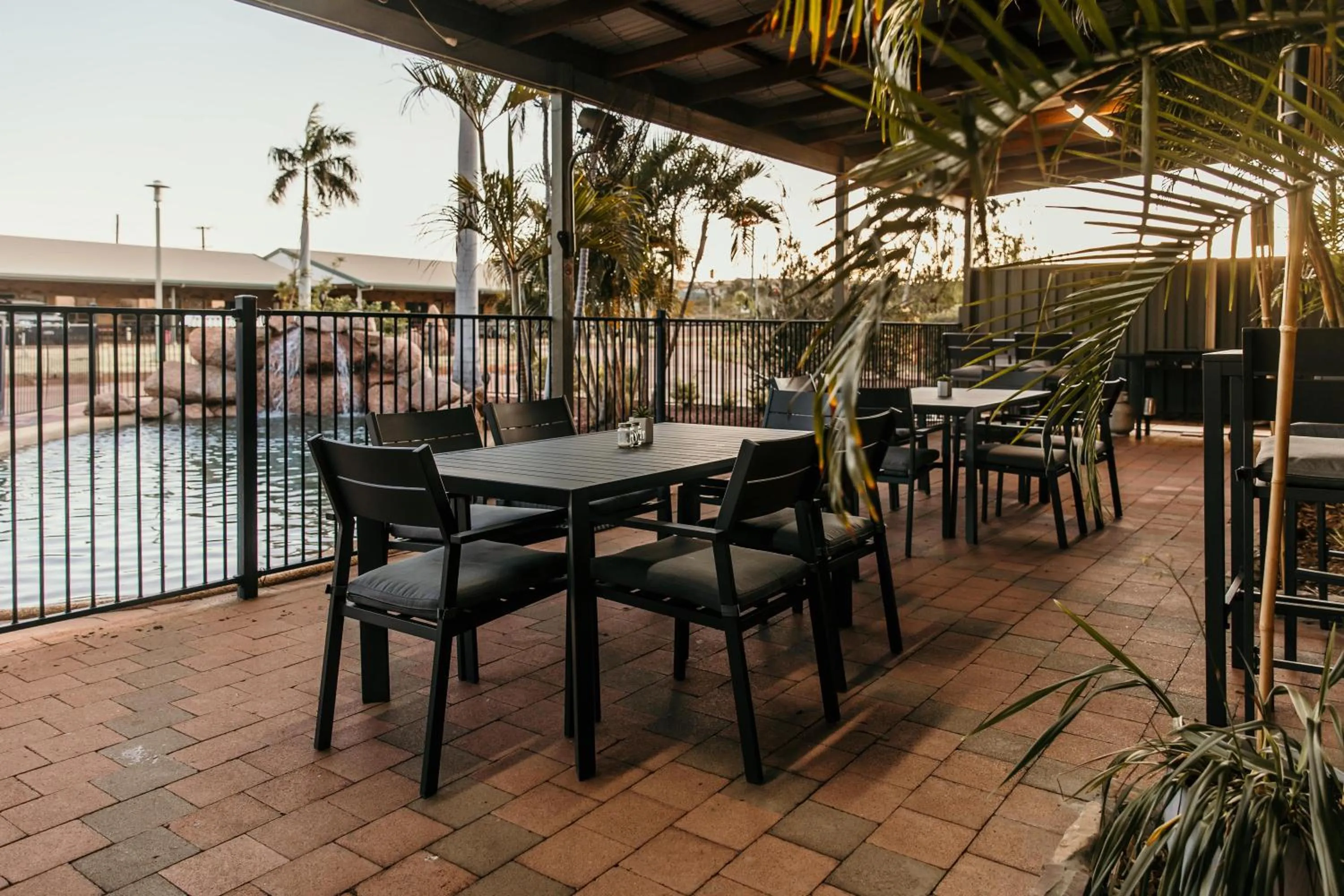 Restaurant/places to eat in Abacus Motel