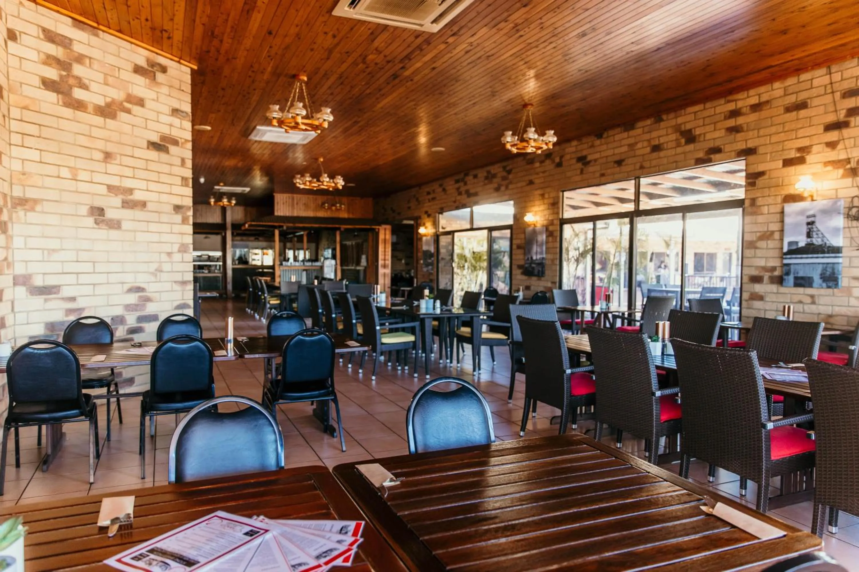 Restaurant/places to eat in Abacus Motel