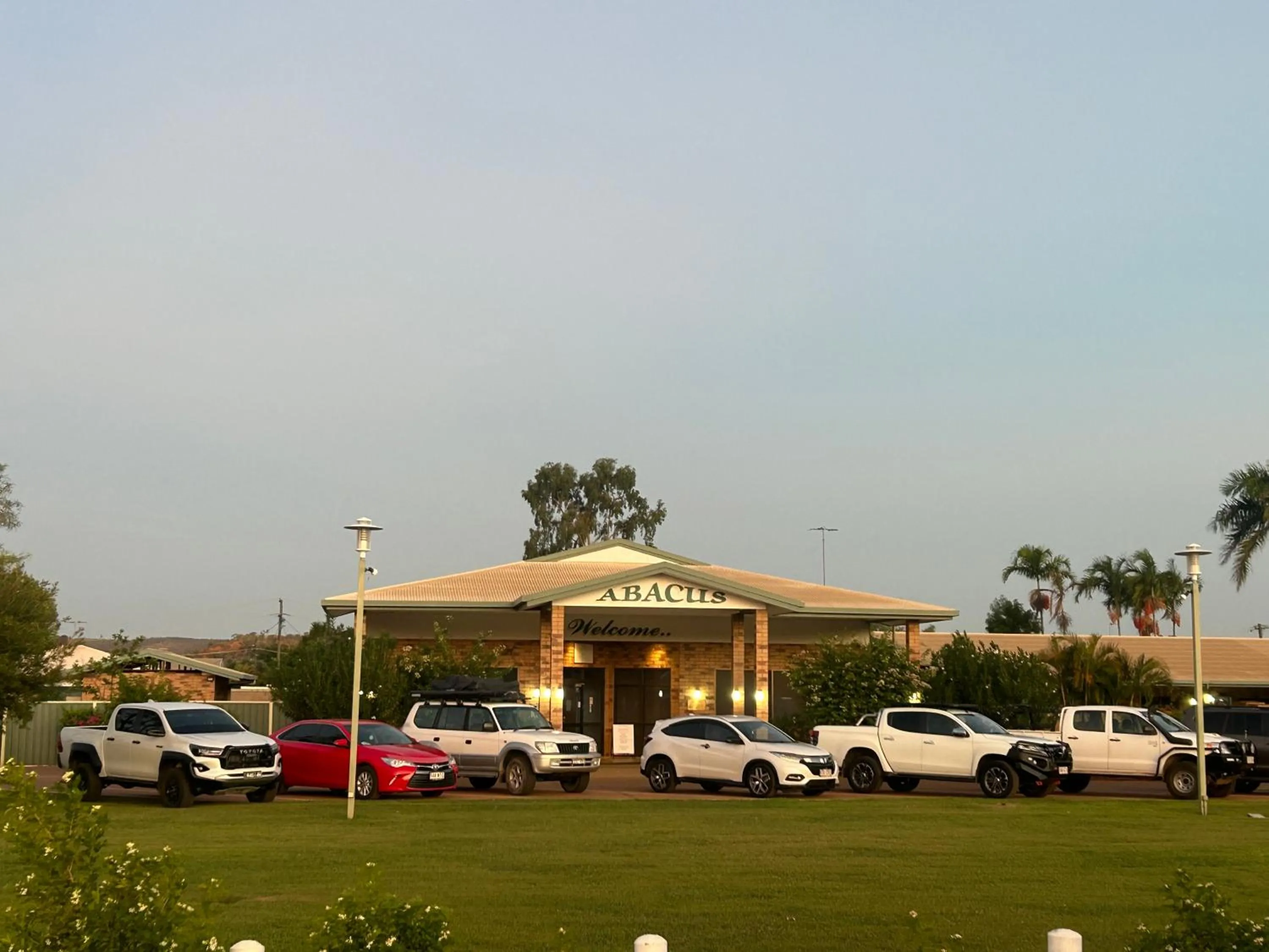 Facade/entrance in Abacus Motel