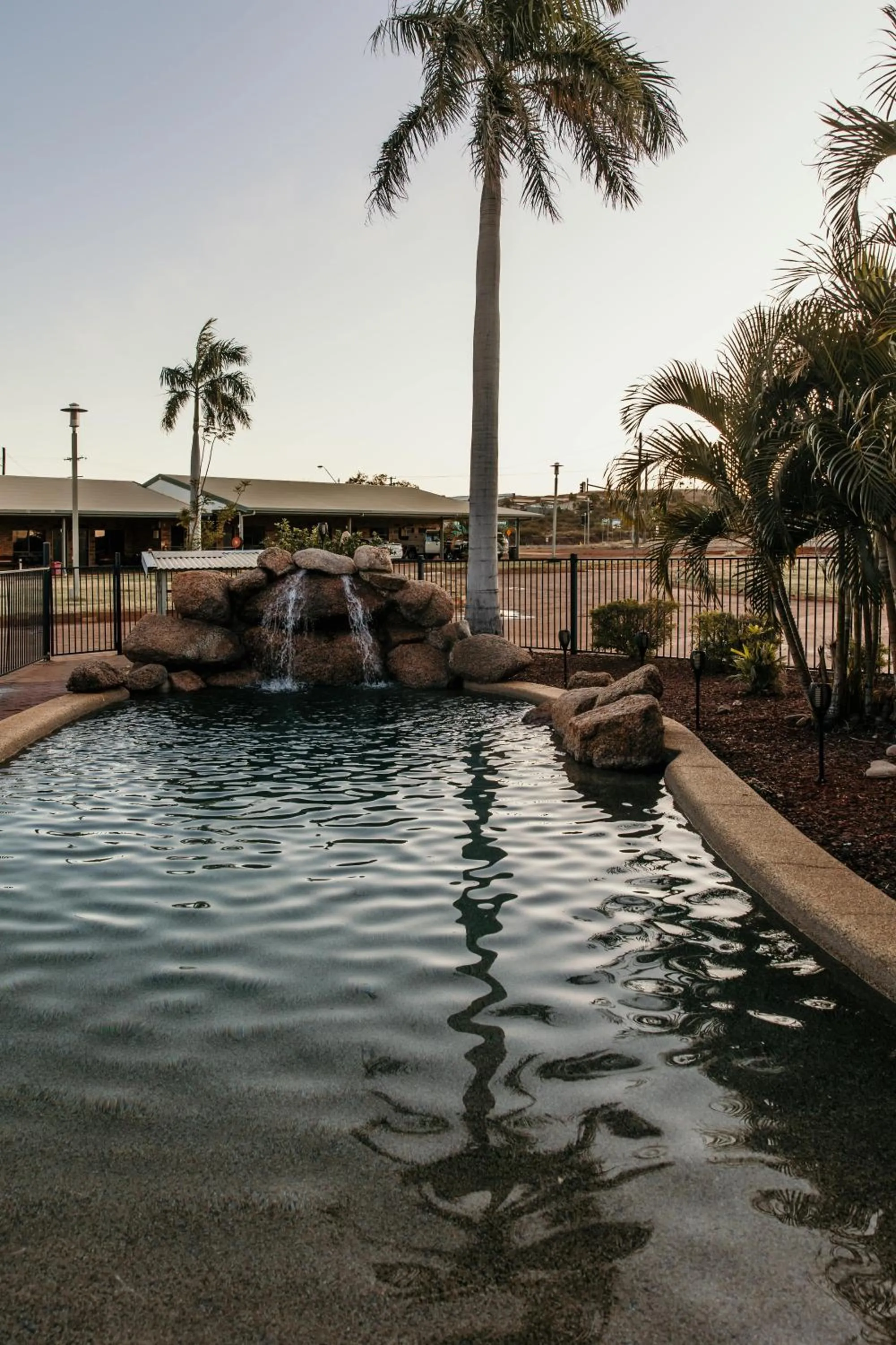 Swimming pool in Abacus Motel