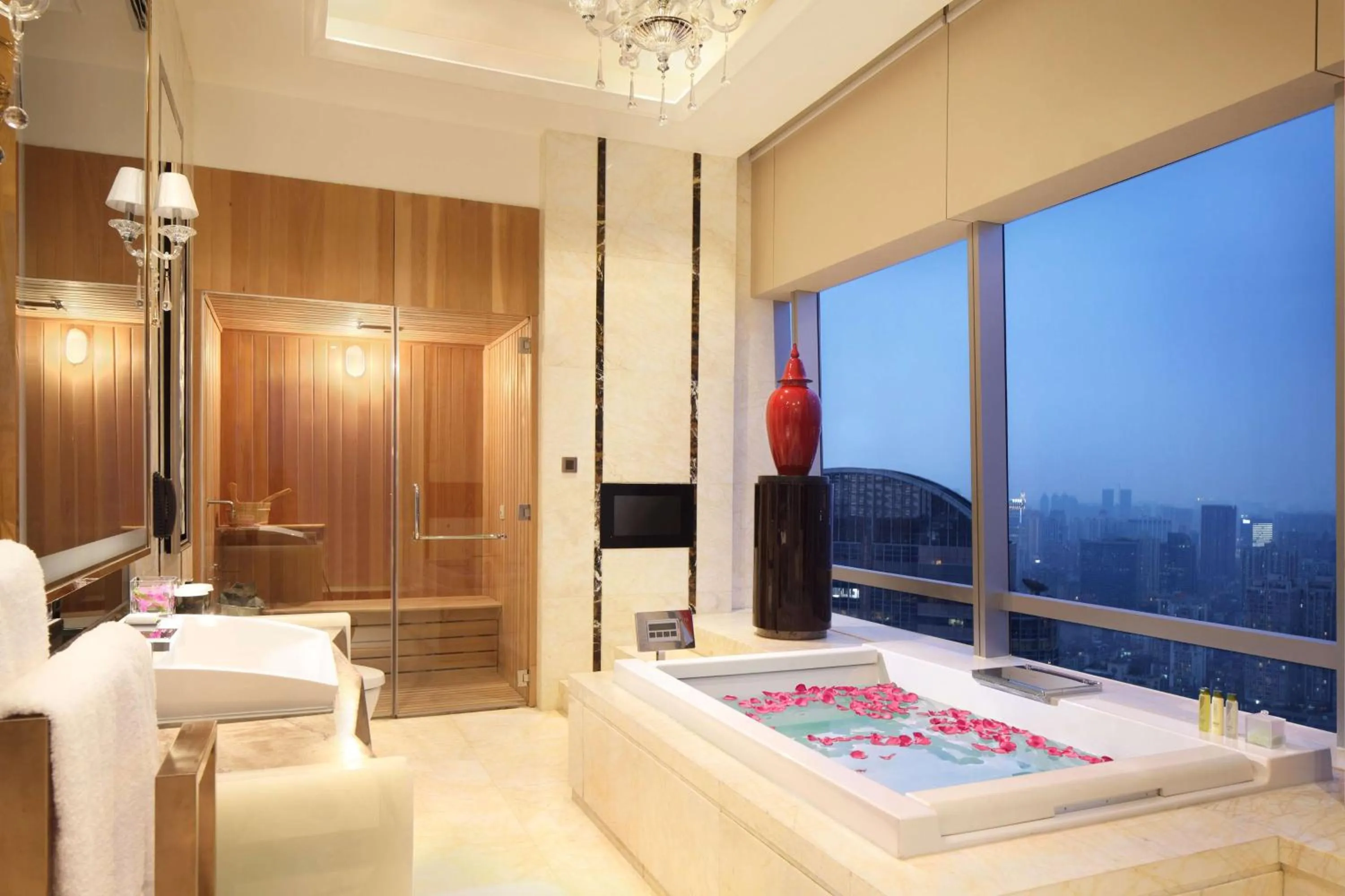 View (from property/room), Bed in DoubleTree by Hilton Guangzhou - Near Beijing Road Pedestrian Street