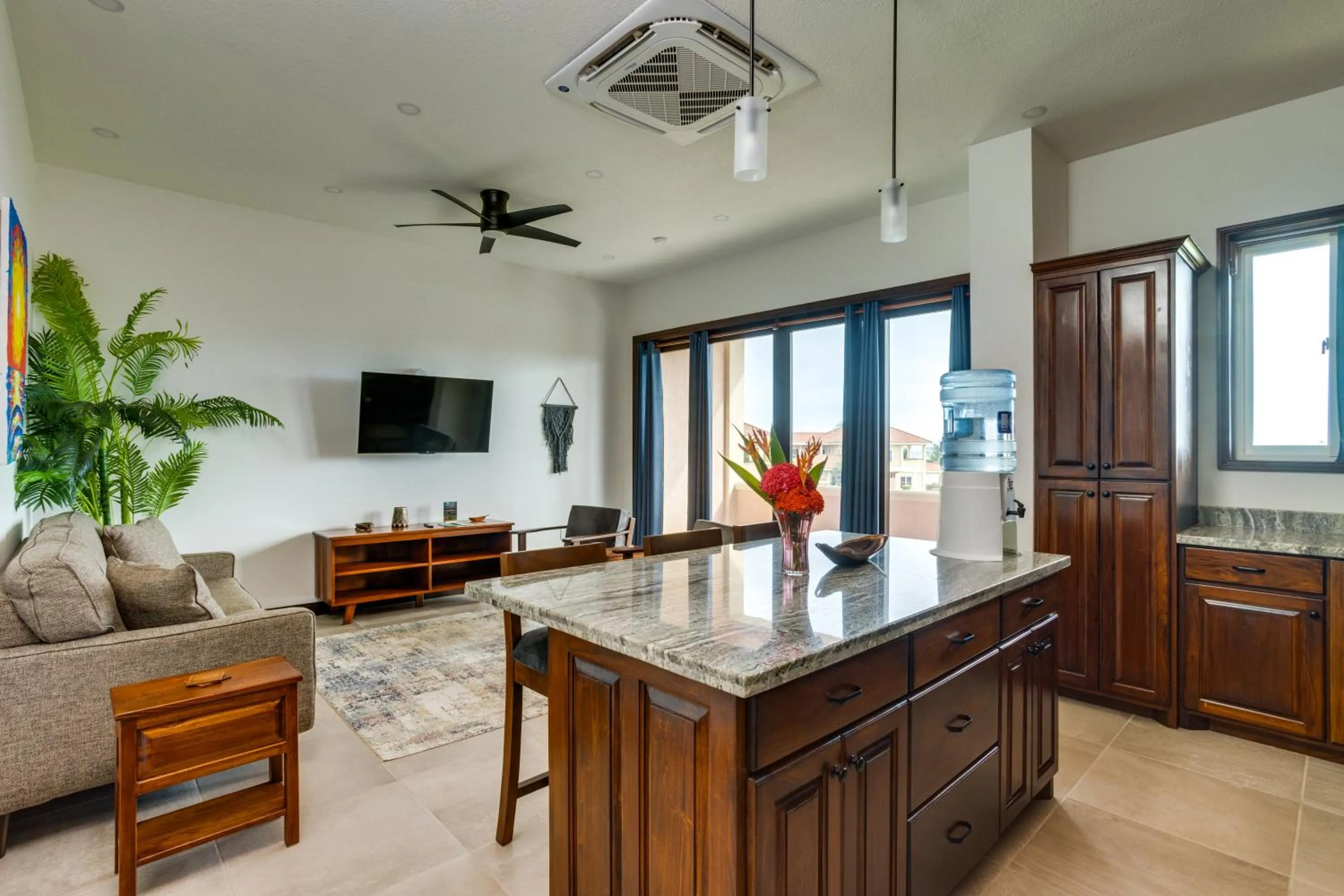 Communal lounge/ TV room in Seiri del Mar