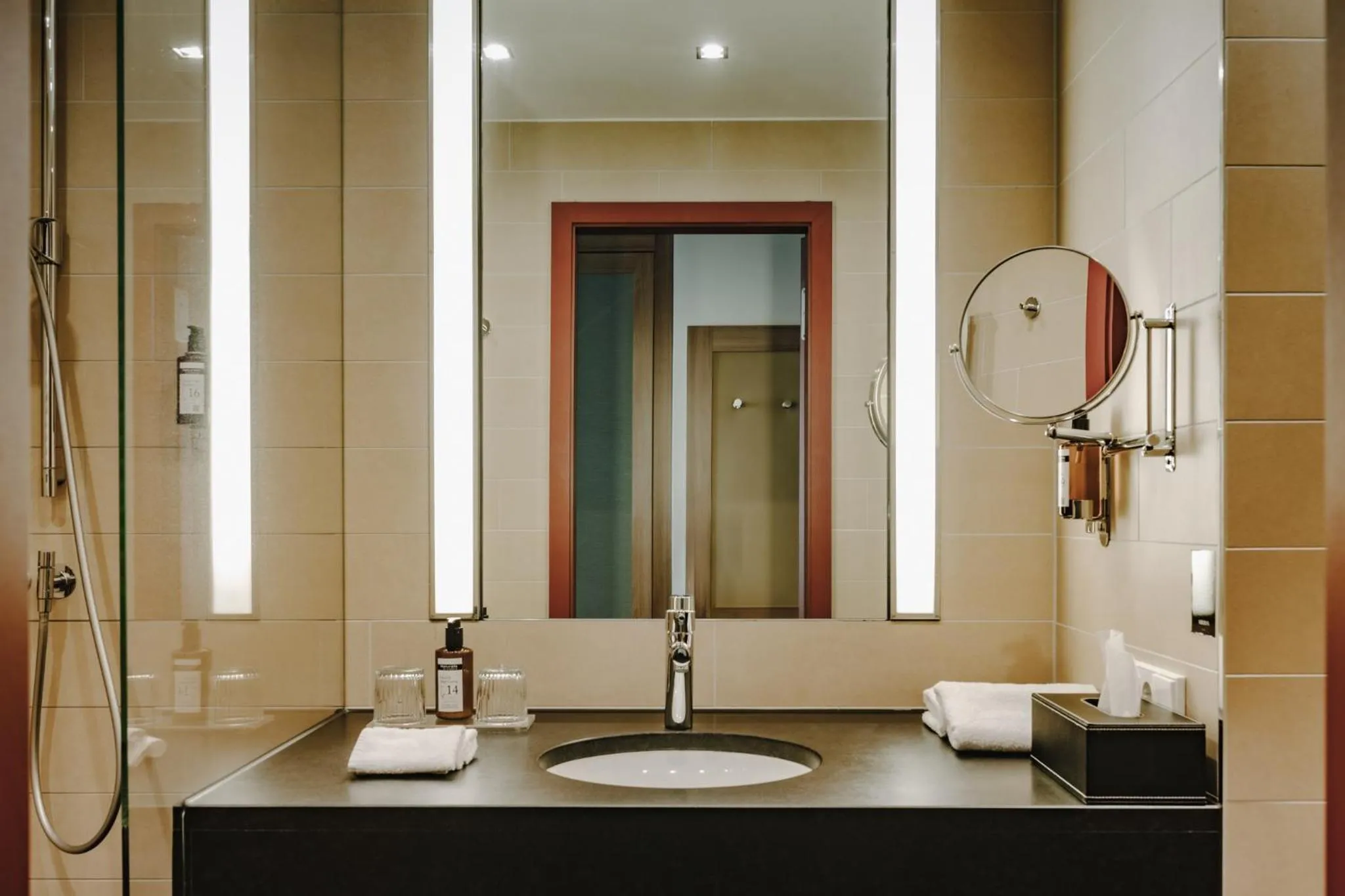 Shower in AMERON Köln Hotel Regent