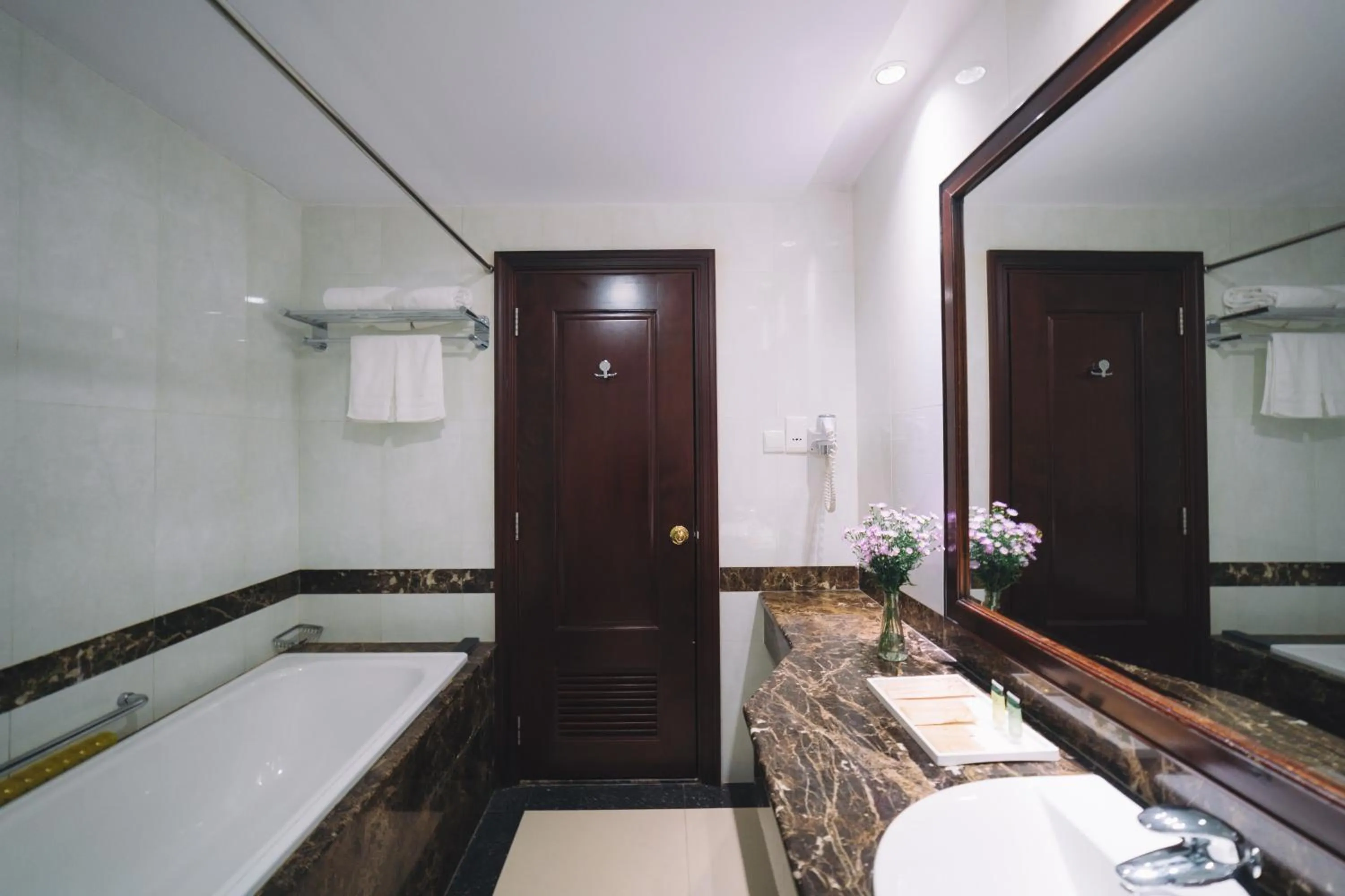 Bathroom, Bed in Saigon Dalat Hotel