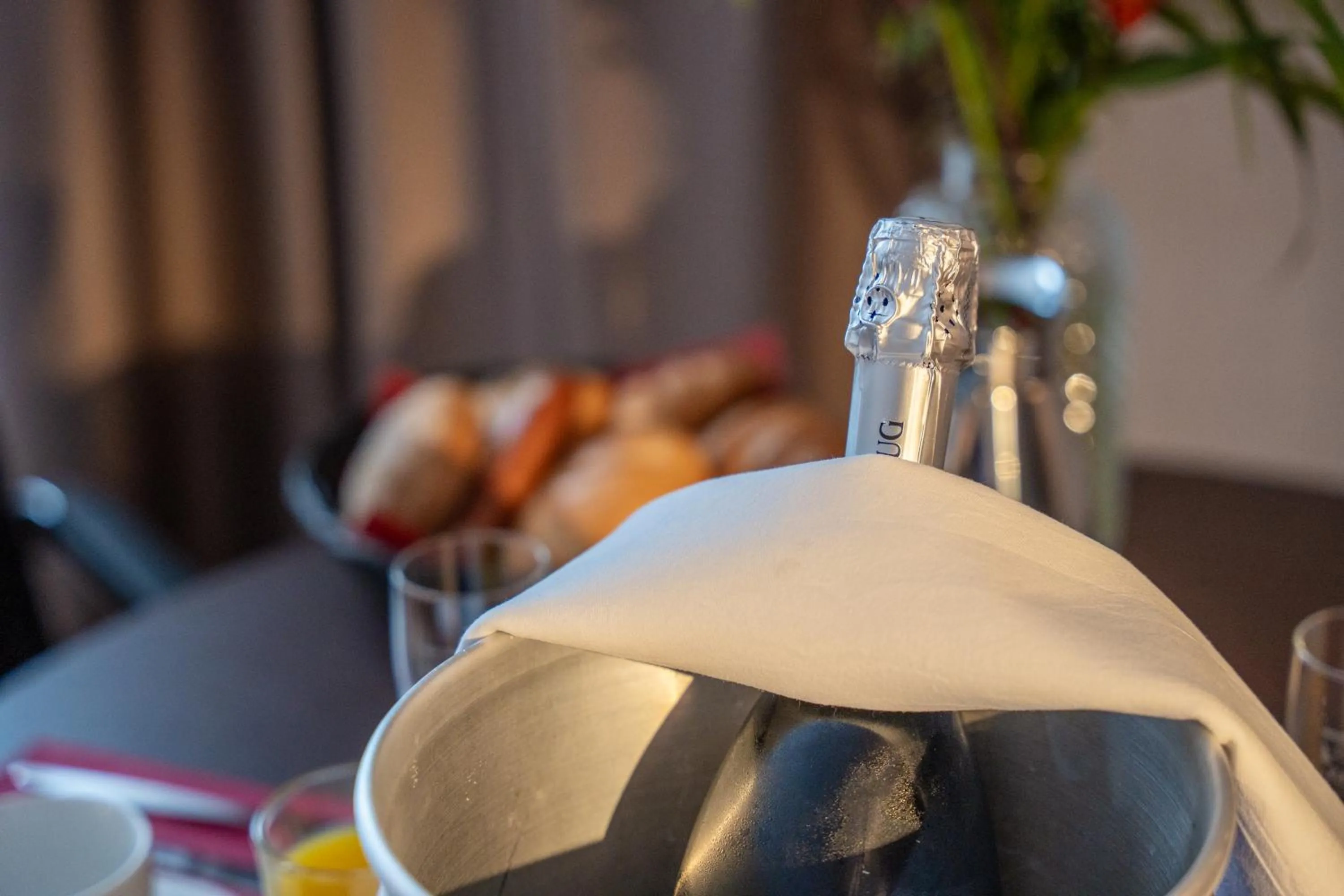 Drinks in Airways Hotels Frankfurt Airport West