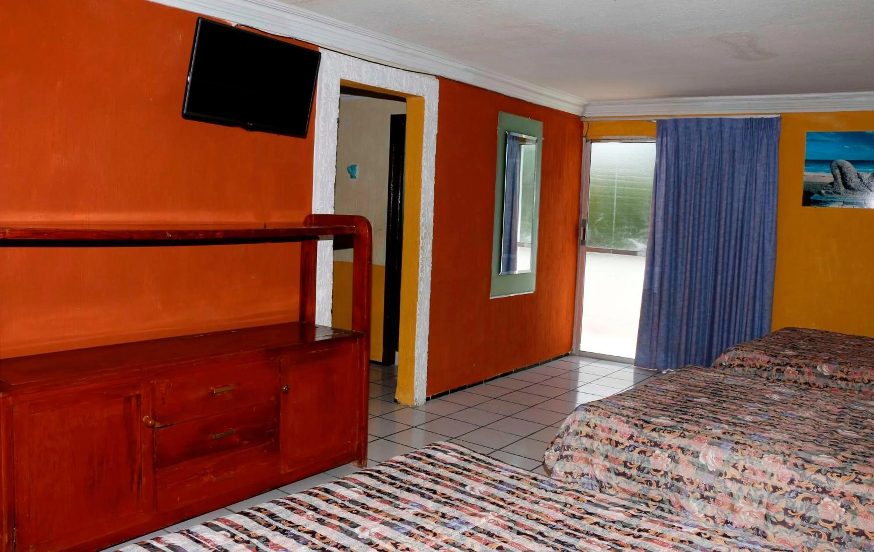 Photo of the whole room, Bed in Hotel Suites Elia Noemi