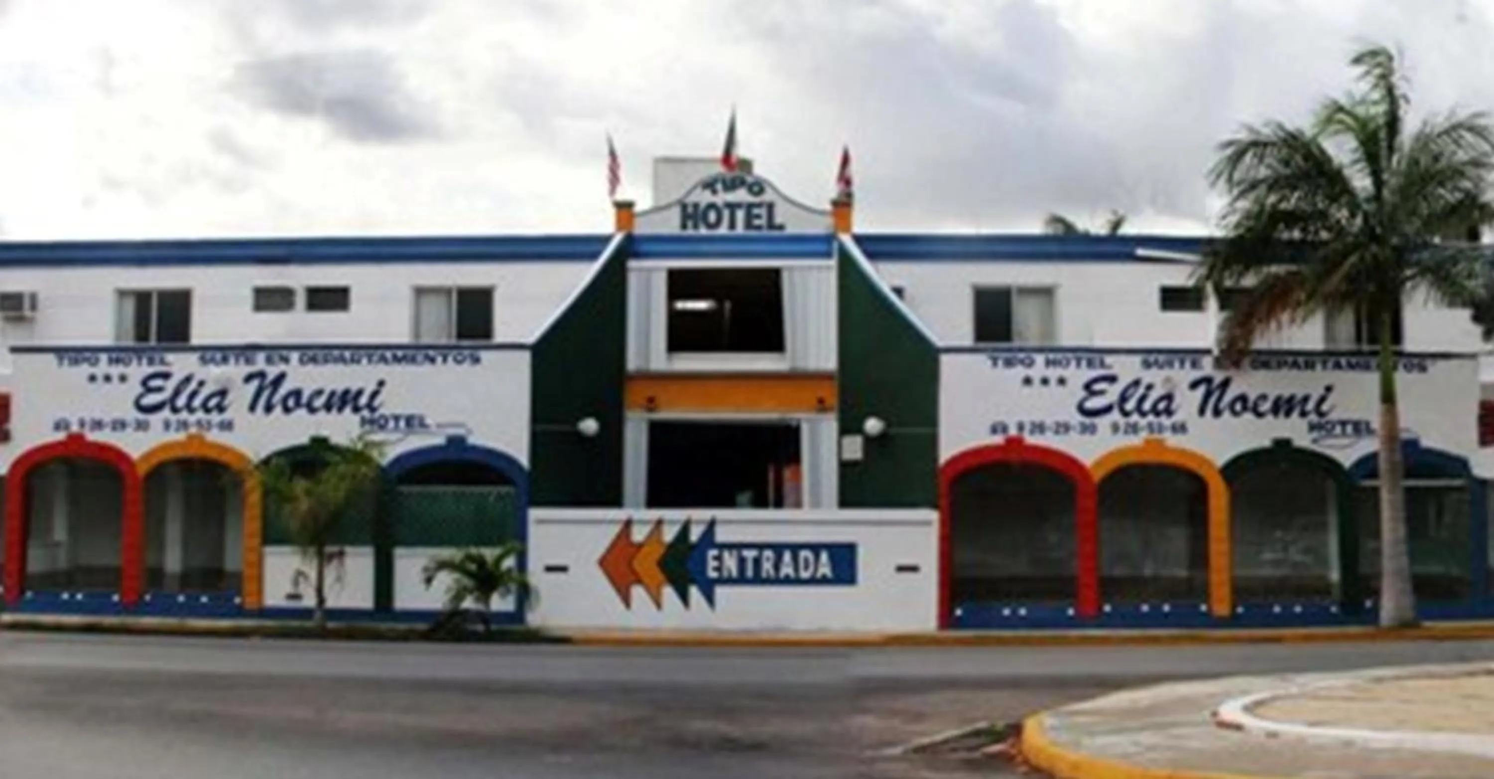 Facade/entrance in Hotel Suites Elia Noemi