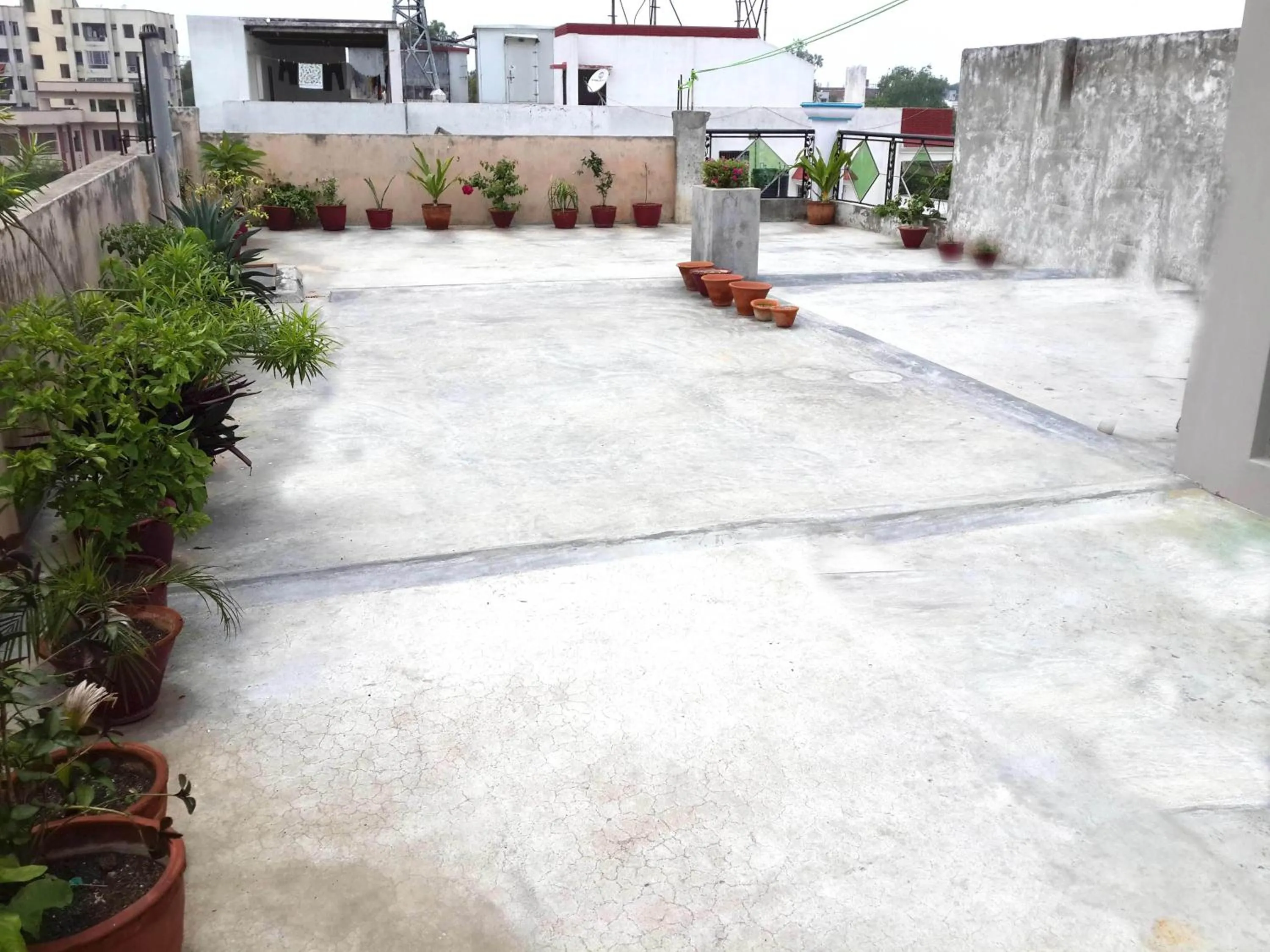 Restaurant/places to eat in Hotel Ganesha