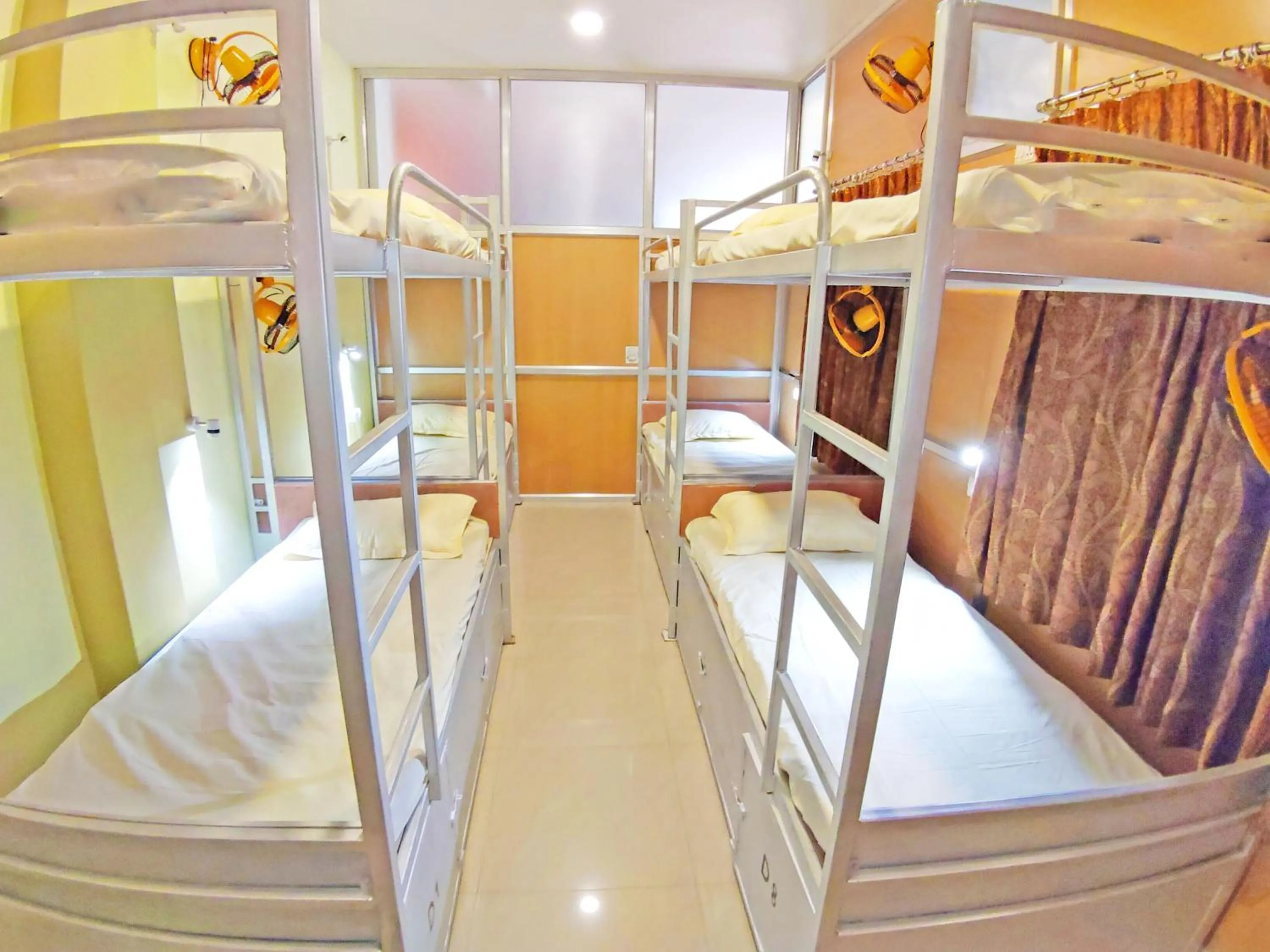 bunk bed in Hotel Ganesha