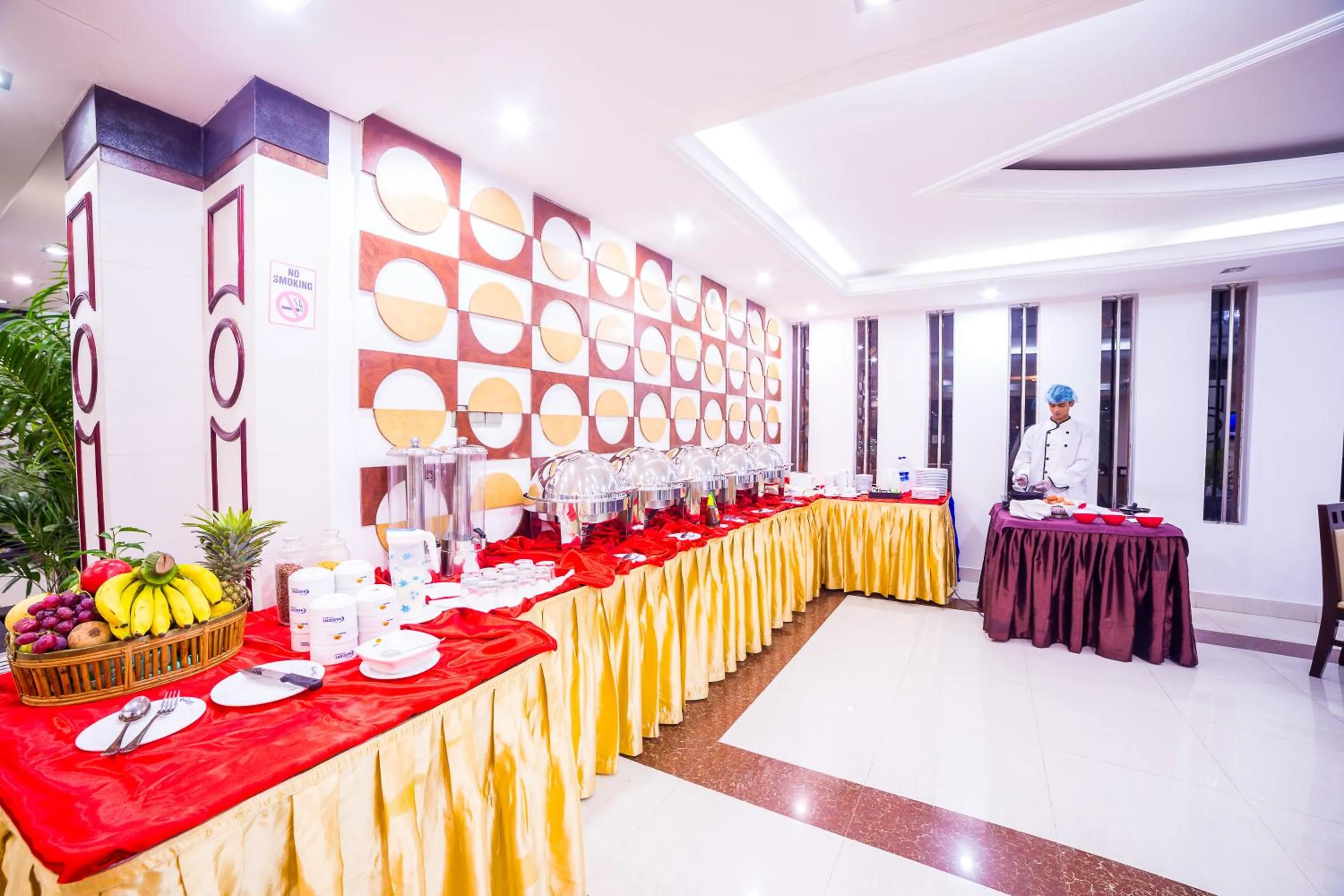 Restaurant/places to eat in Nascent Gardenia Luxury Suites