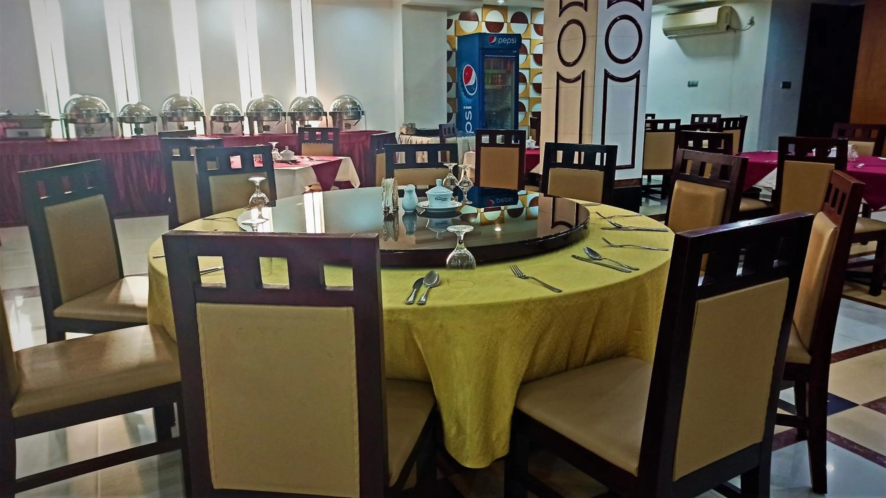 Restaurant/places to eat in Nascent Gardenia Luxury Suites