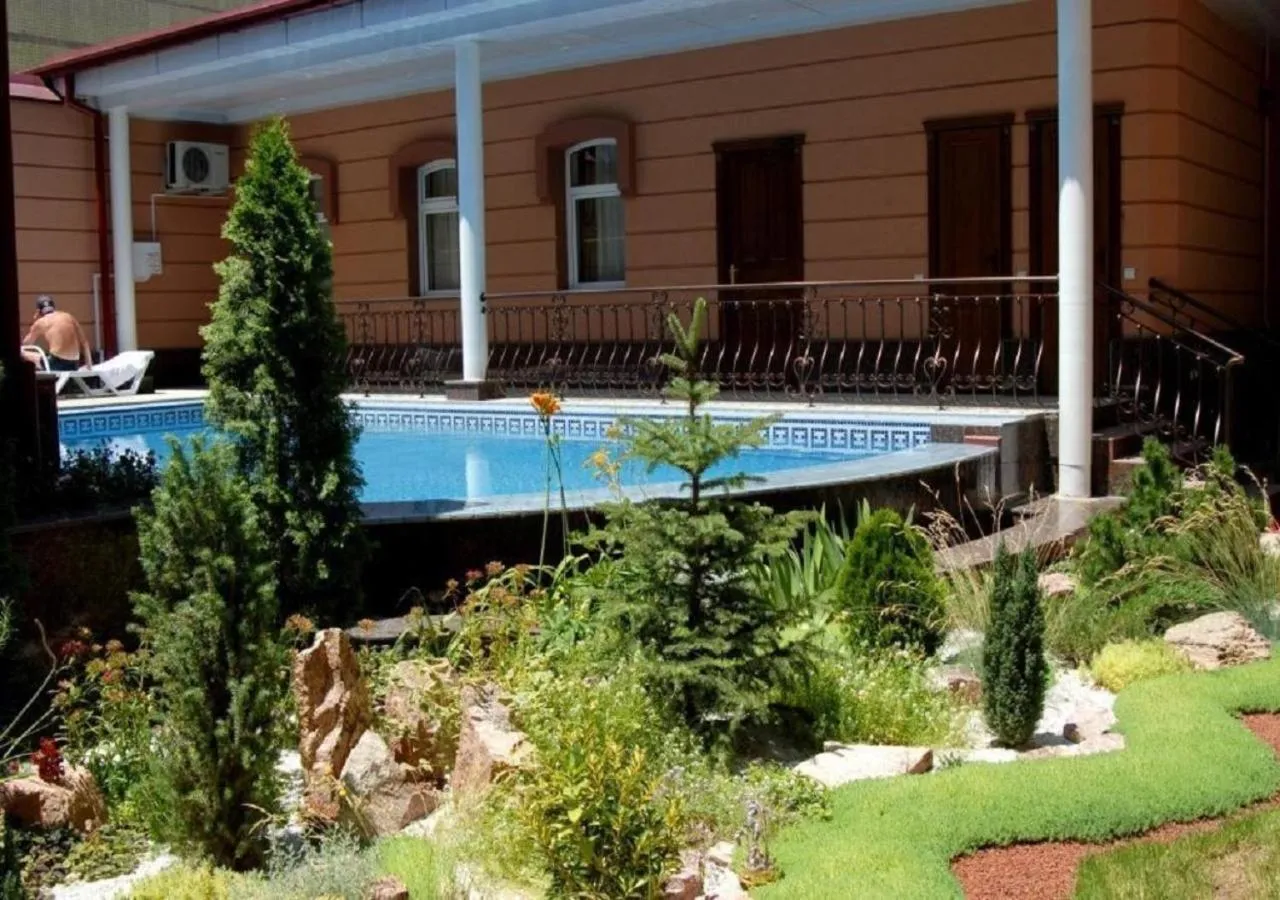 Swimming pool in Hotel BEK