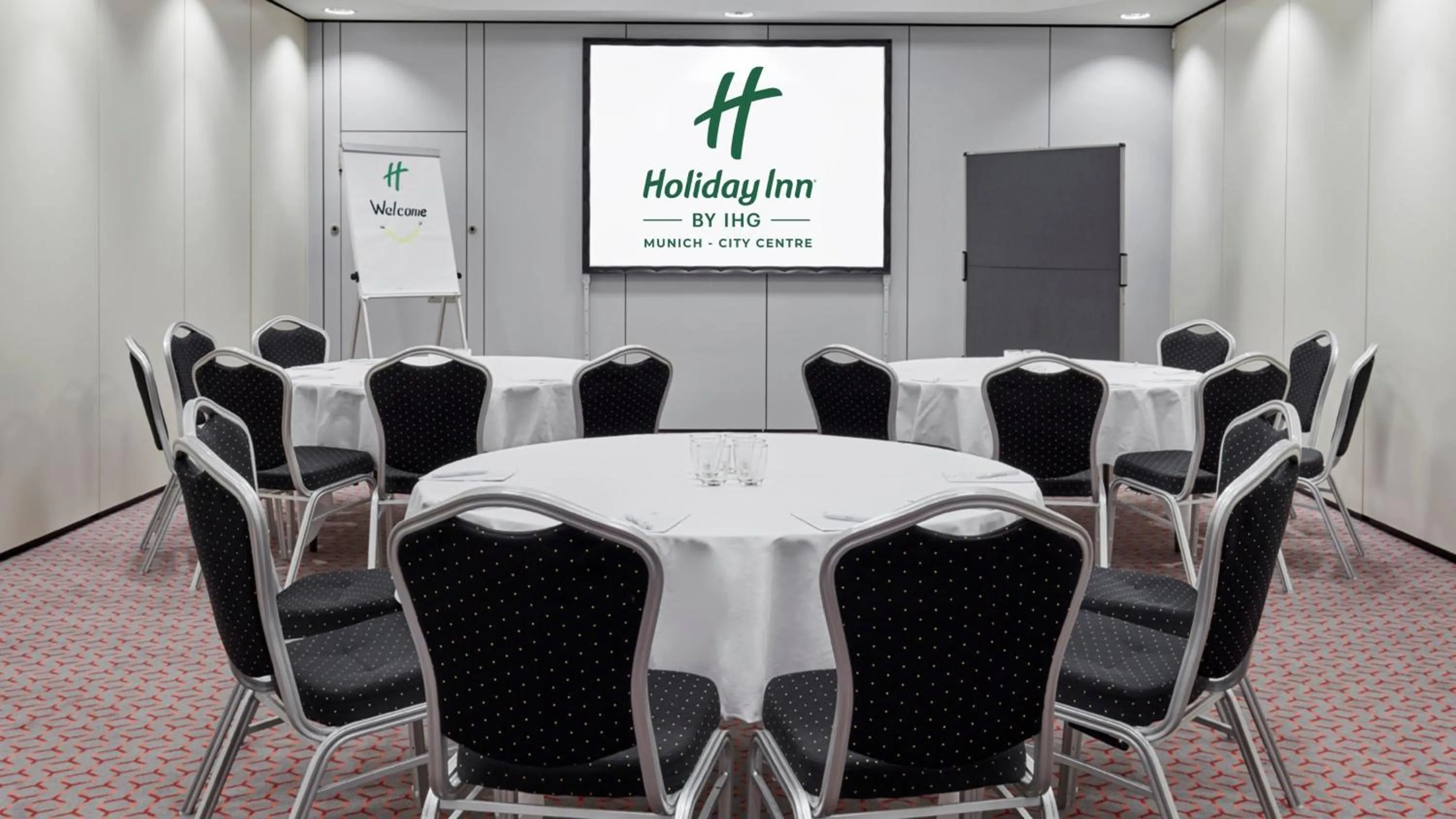 Meeting/conference room in Holiday Inn Munich City Centre by IHG