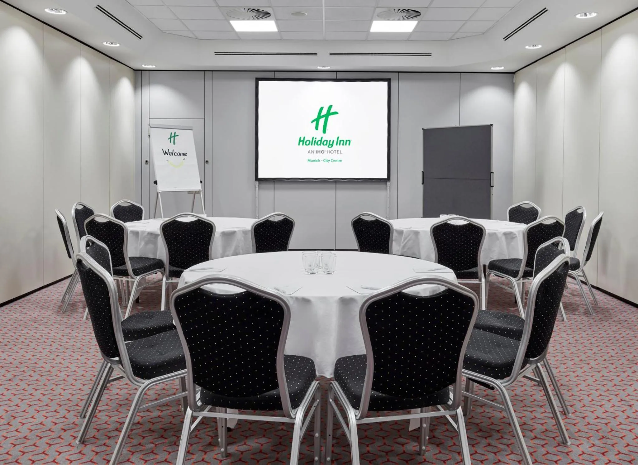 Meeting/conference room in Holiday Inn Munich City Centre by IHG
