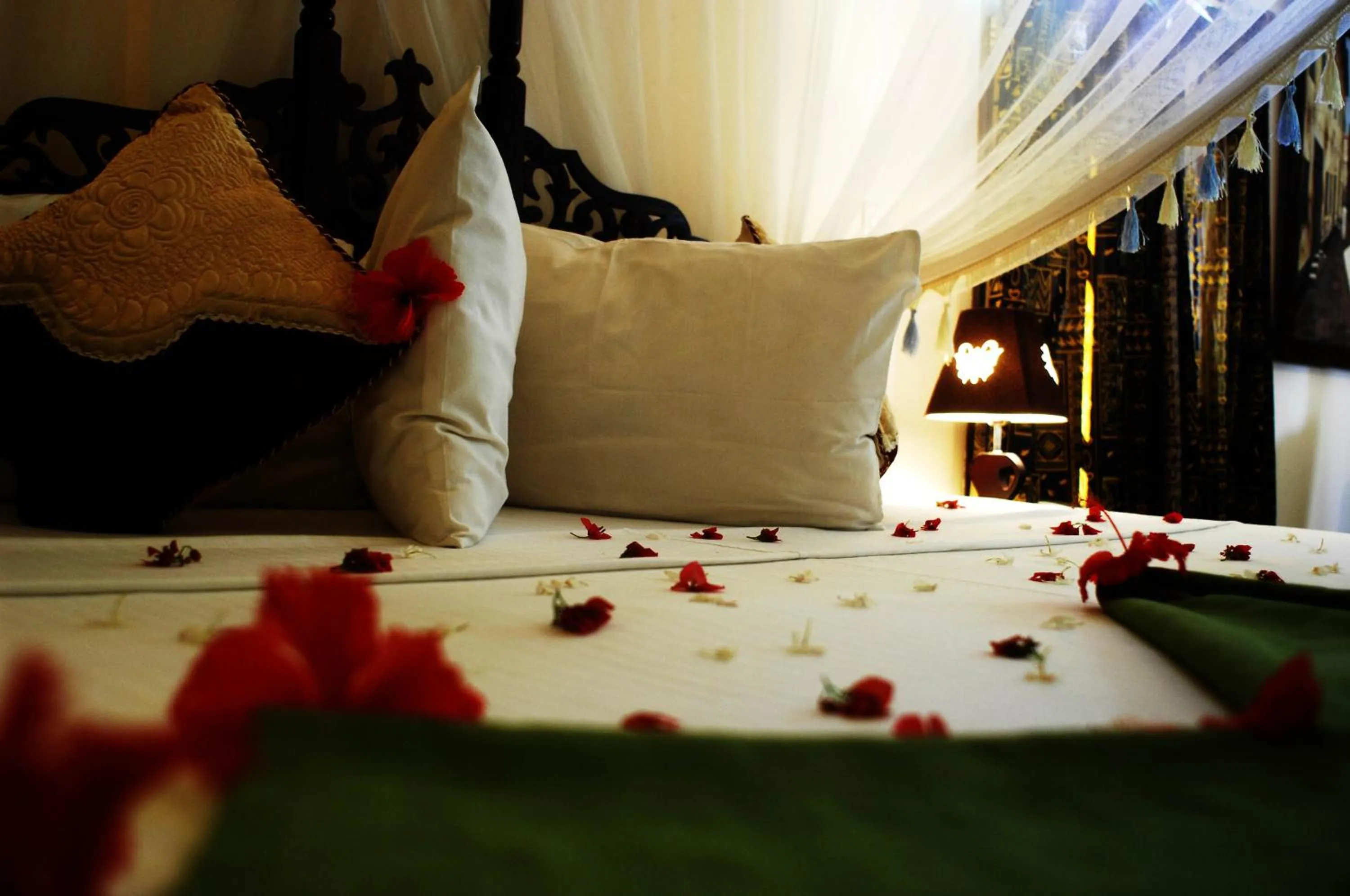 Bed in Asmini Palace Hotel