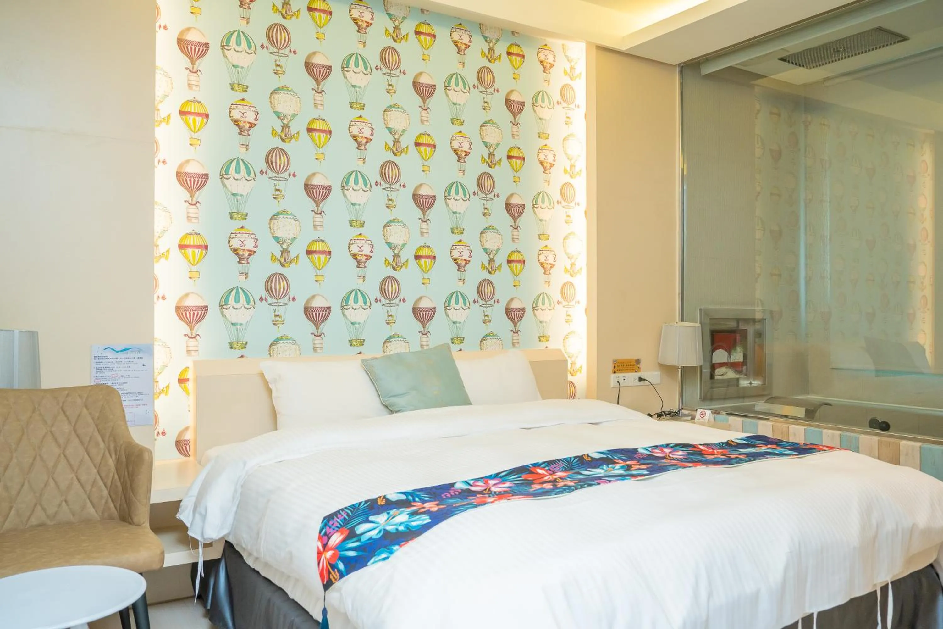 Bedroom, Bed in 日月潭天月水色民宿 (老街-停車-度假）skylight bnb