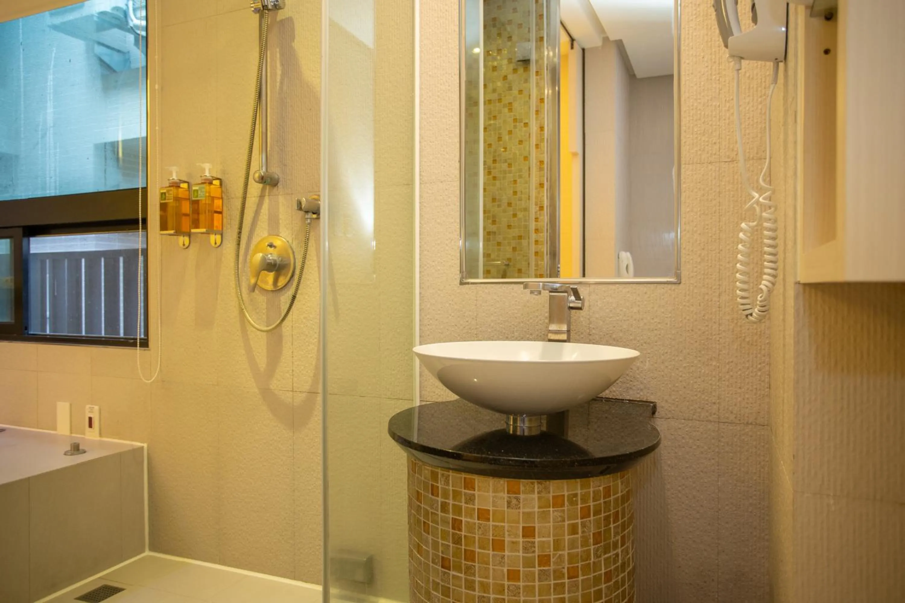 Shower in 日月潭天月水色民宿 (老街-停車-度假）skylight bnb