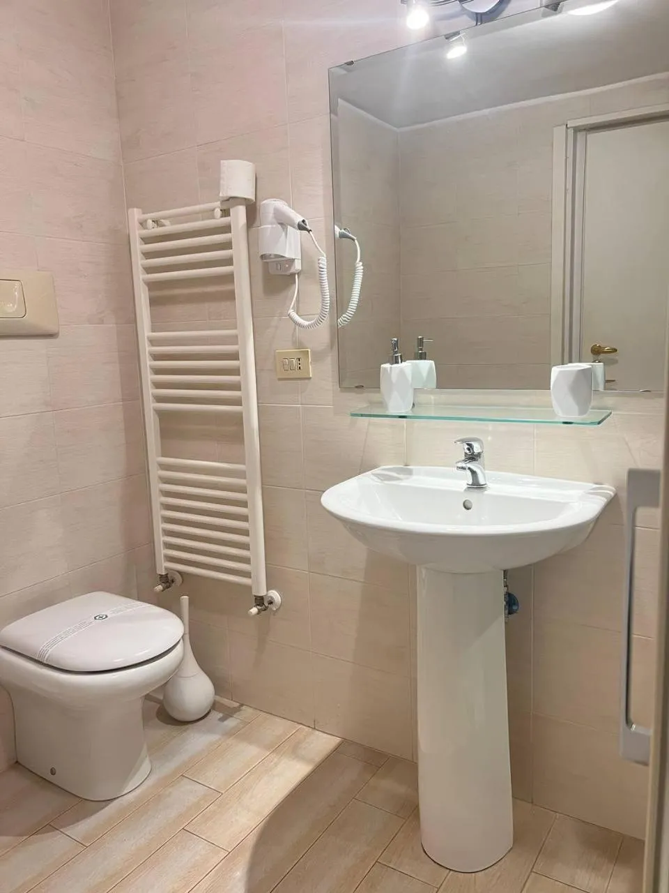 Shower in B&B Ruffo di Bagnara Palazzo Monumentale