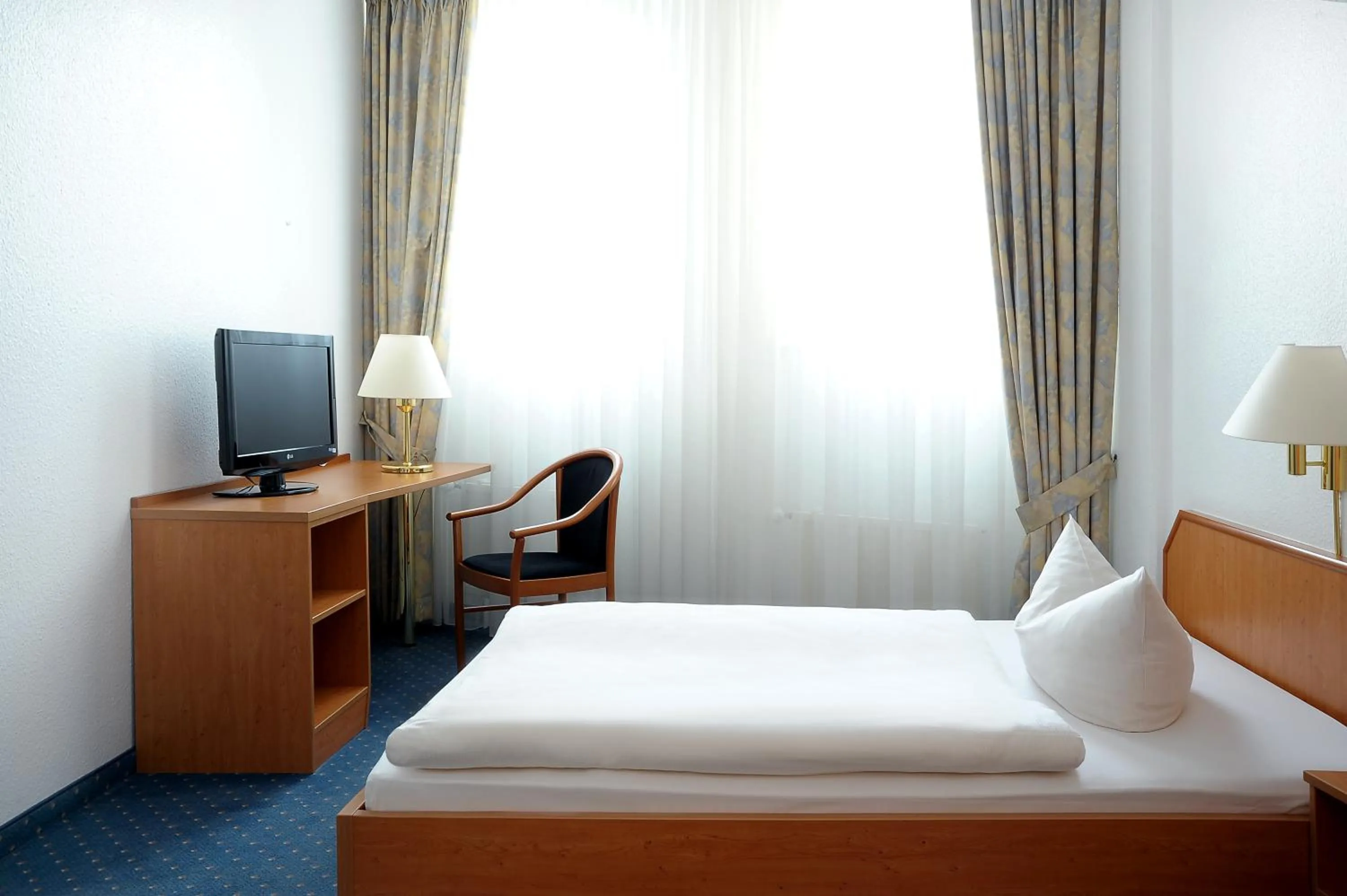 TV and multimedia, Bed in Hotel Ludwig van Beethoven