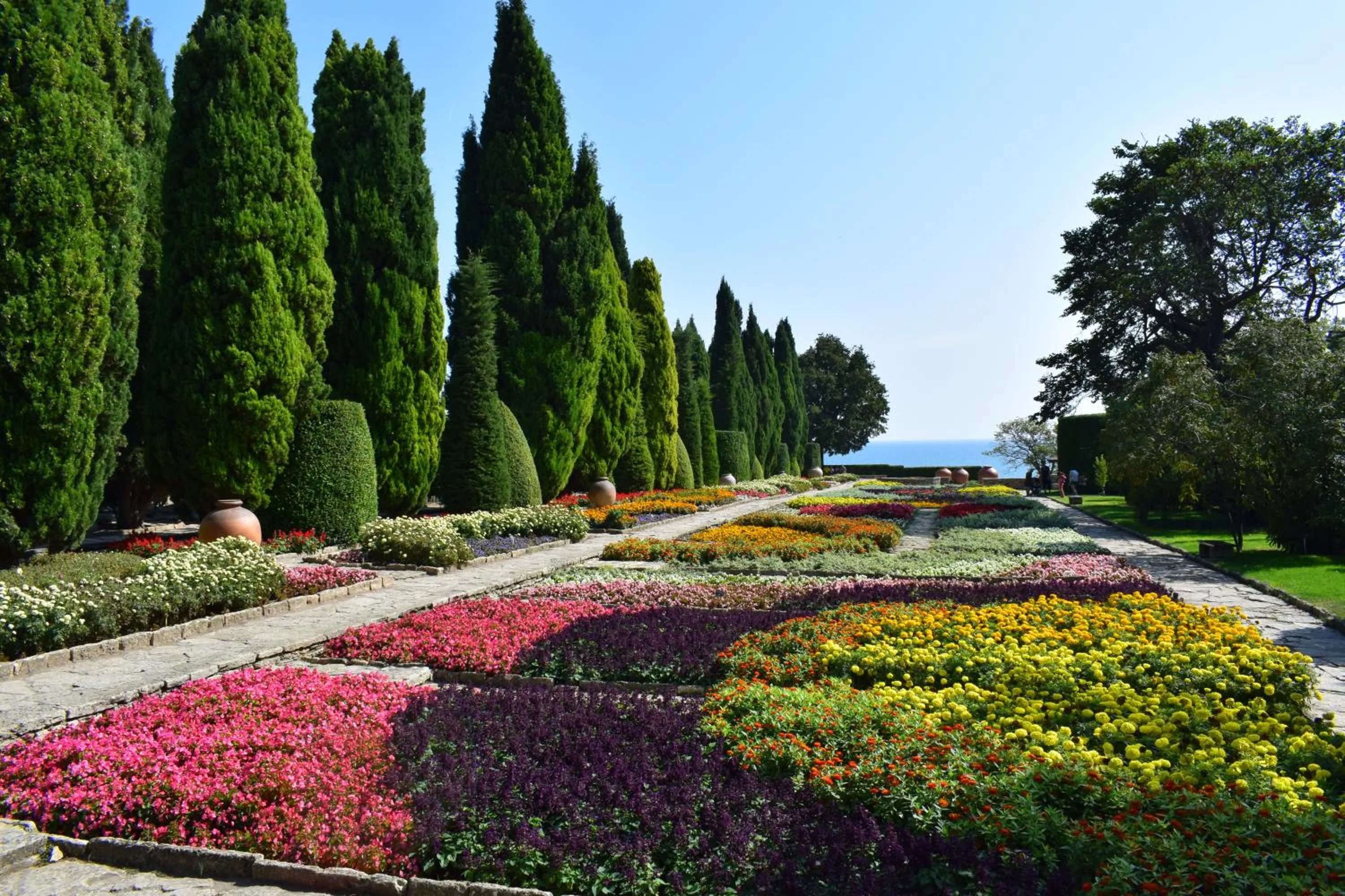 Natural landscape in Ahilea Hotel - Free Pool Access