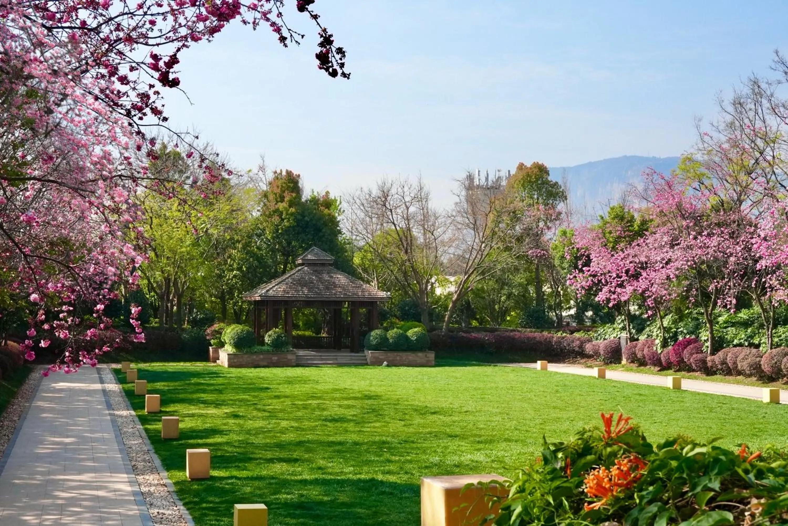 Property building in InterContinental Kunming by IHG