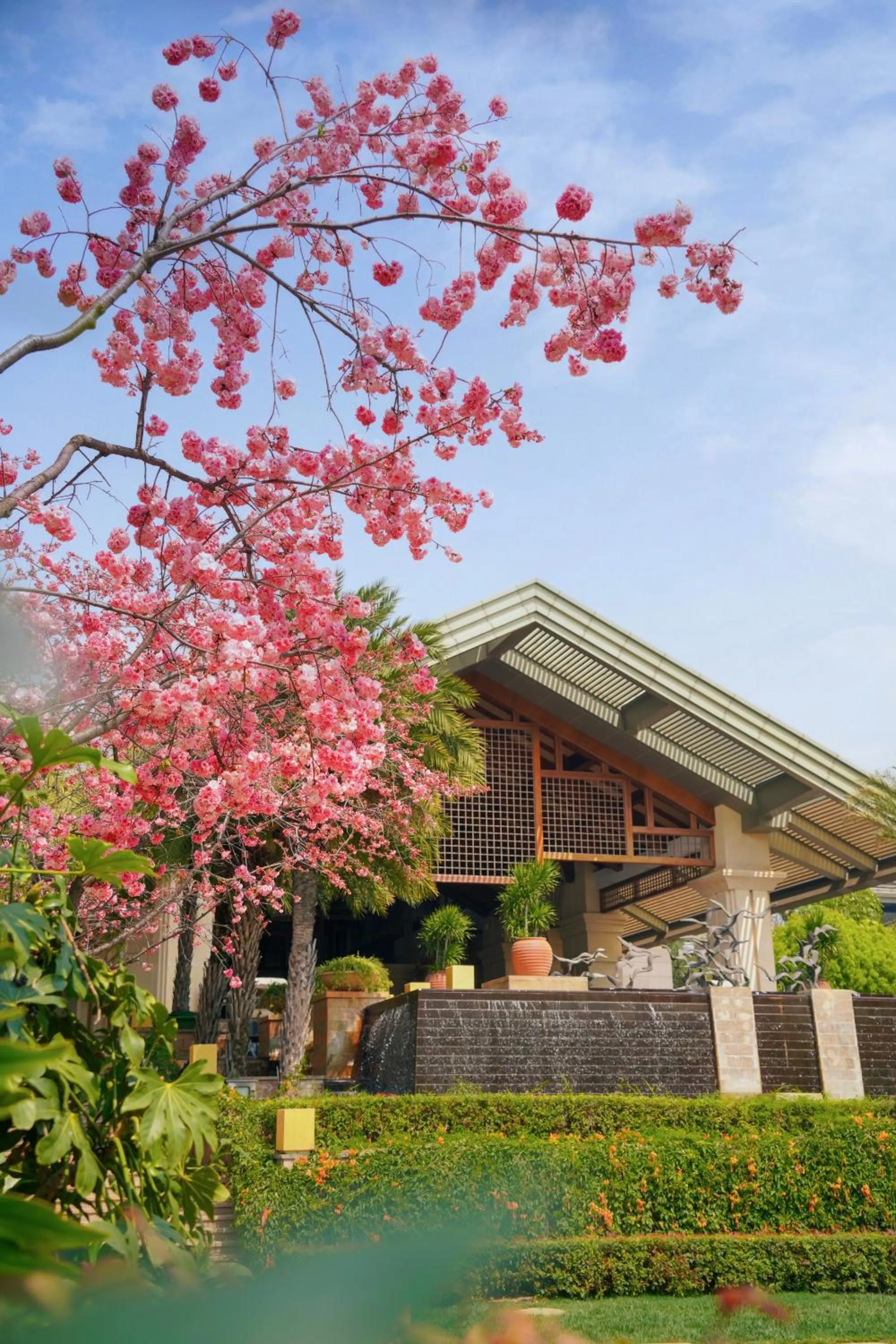 Property building in InterContinental Kunming by IHG