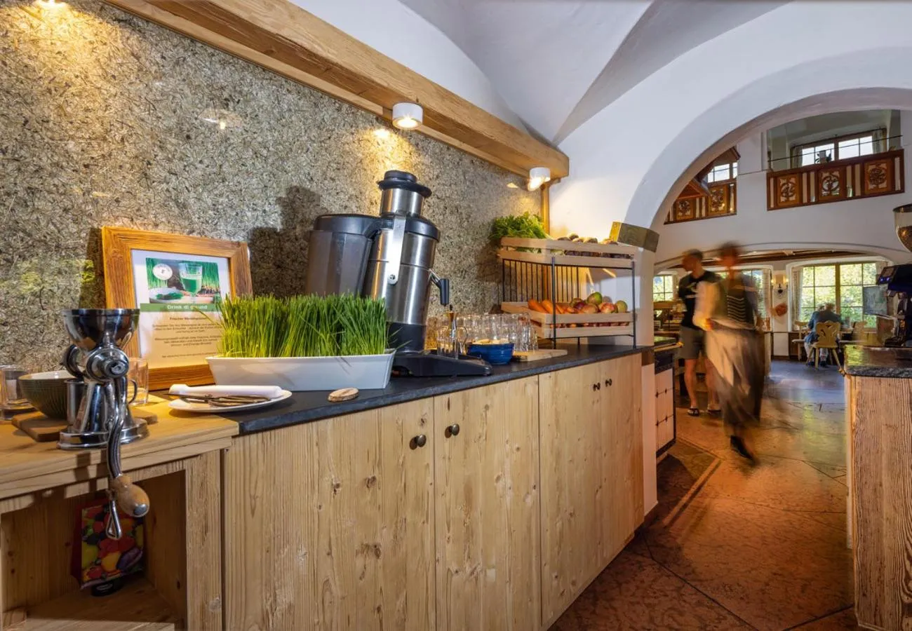 Breakfast in Berghotel Rehlegg