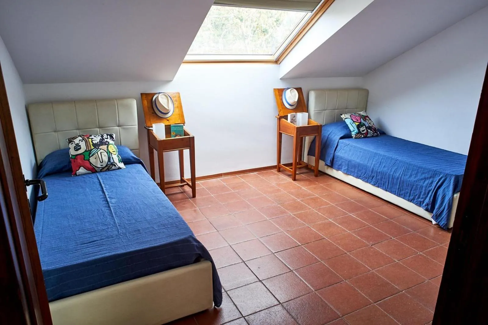 Bed in LuminHouse Mondello Valdesi