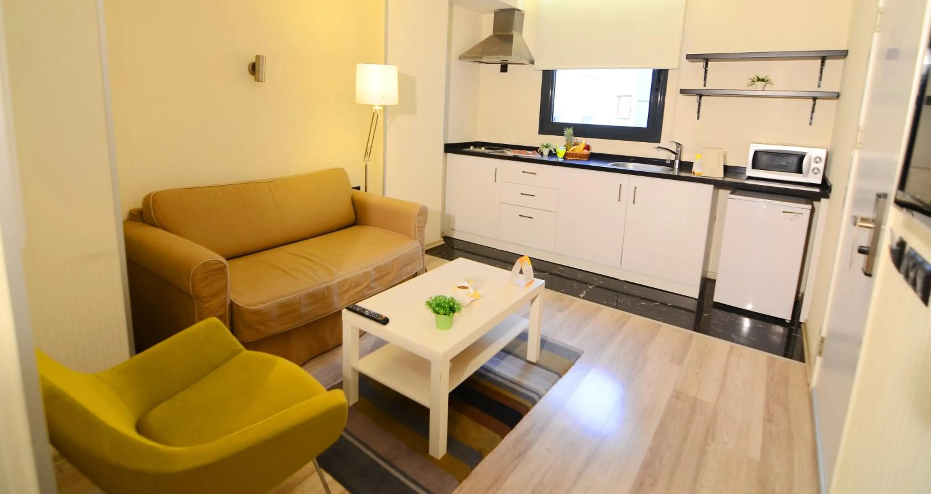 Kitchen or kitchenette in Tempo Suites Airport