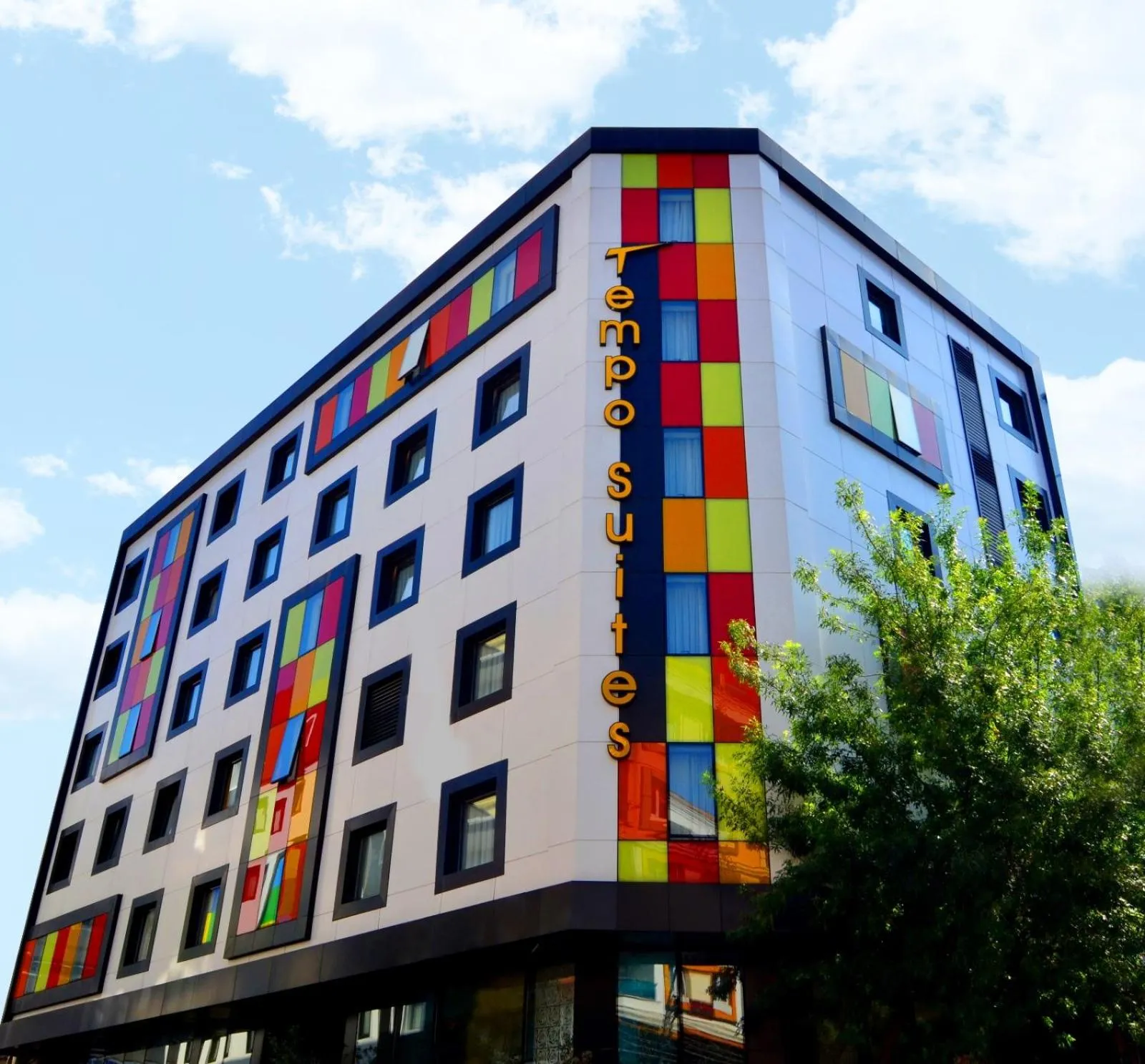 Property building in Tempo Suites Airport