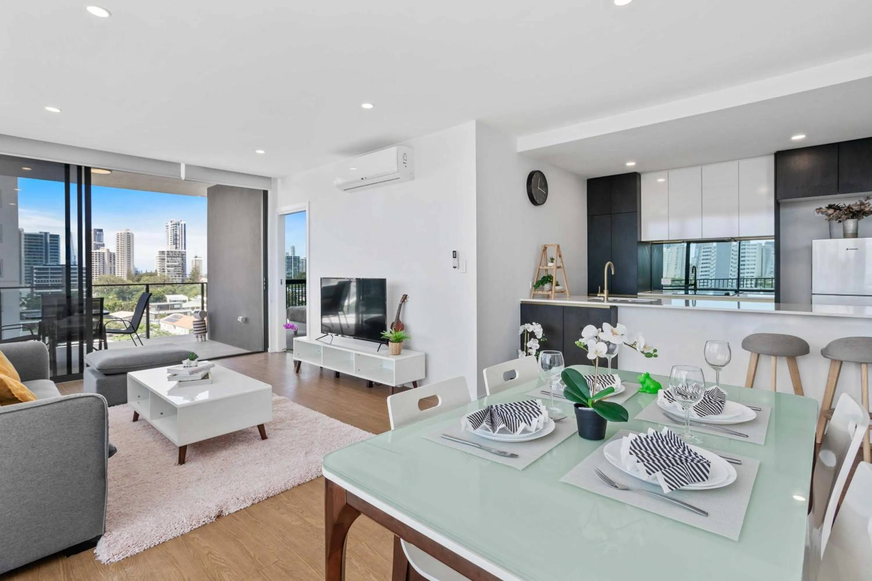 Kitchen or kitchenette in Peninsular Gold Coast