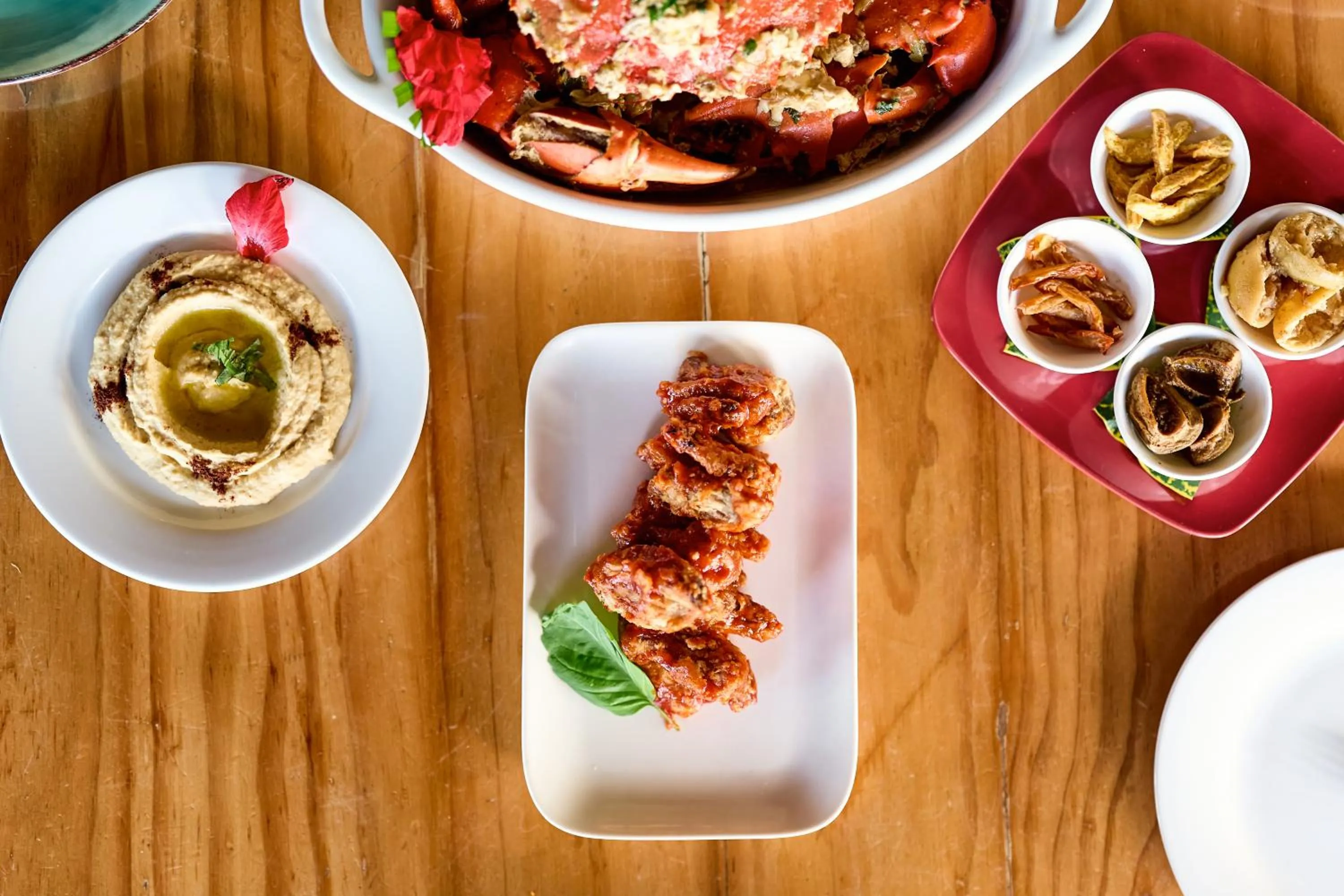 Food and drinks in Golden Point Resort