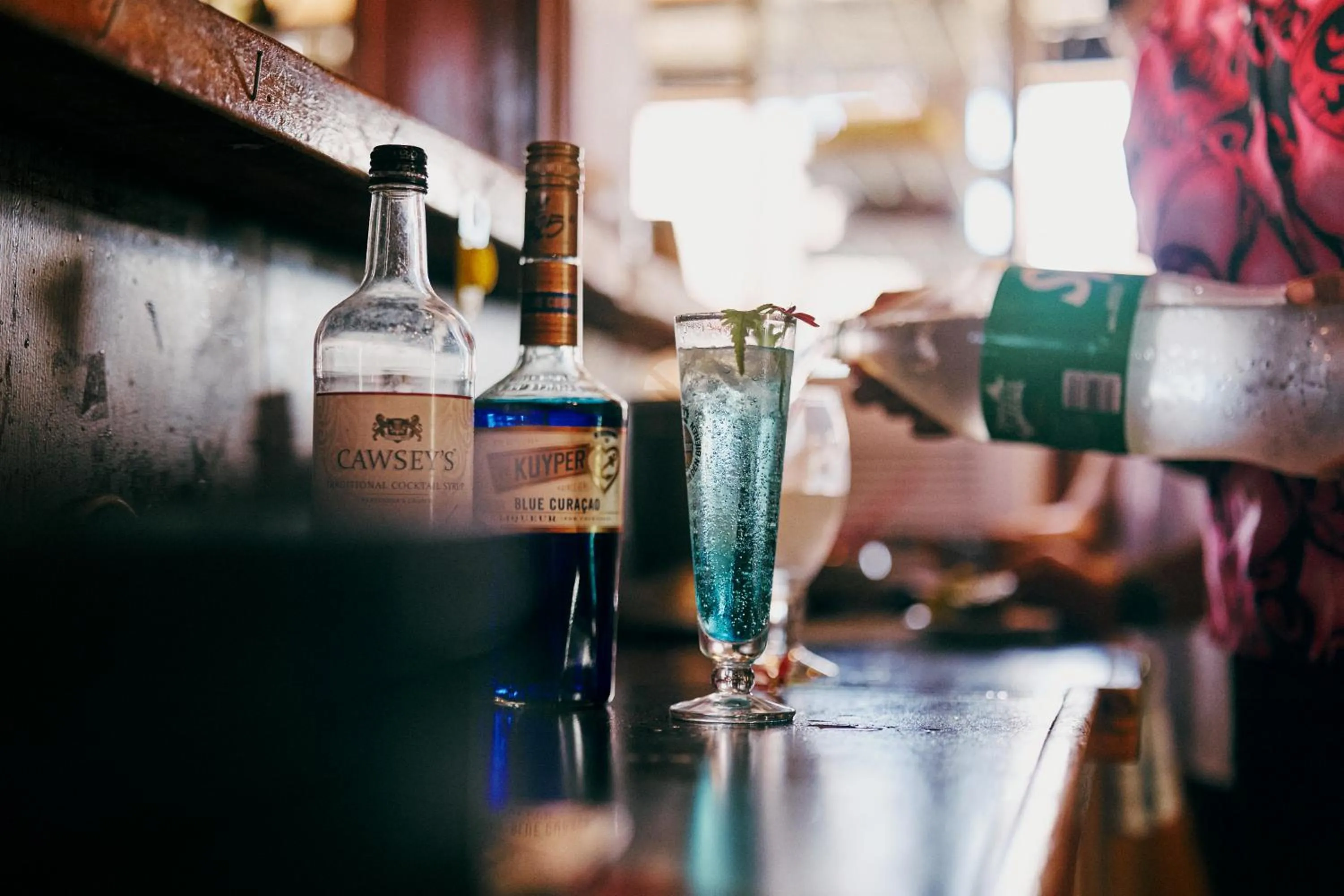 Lounge or bar in Golden Point Resort