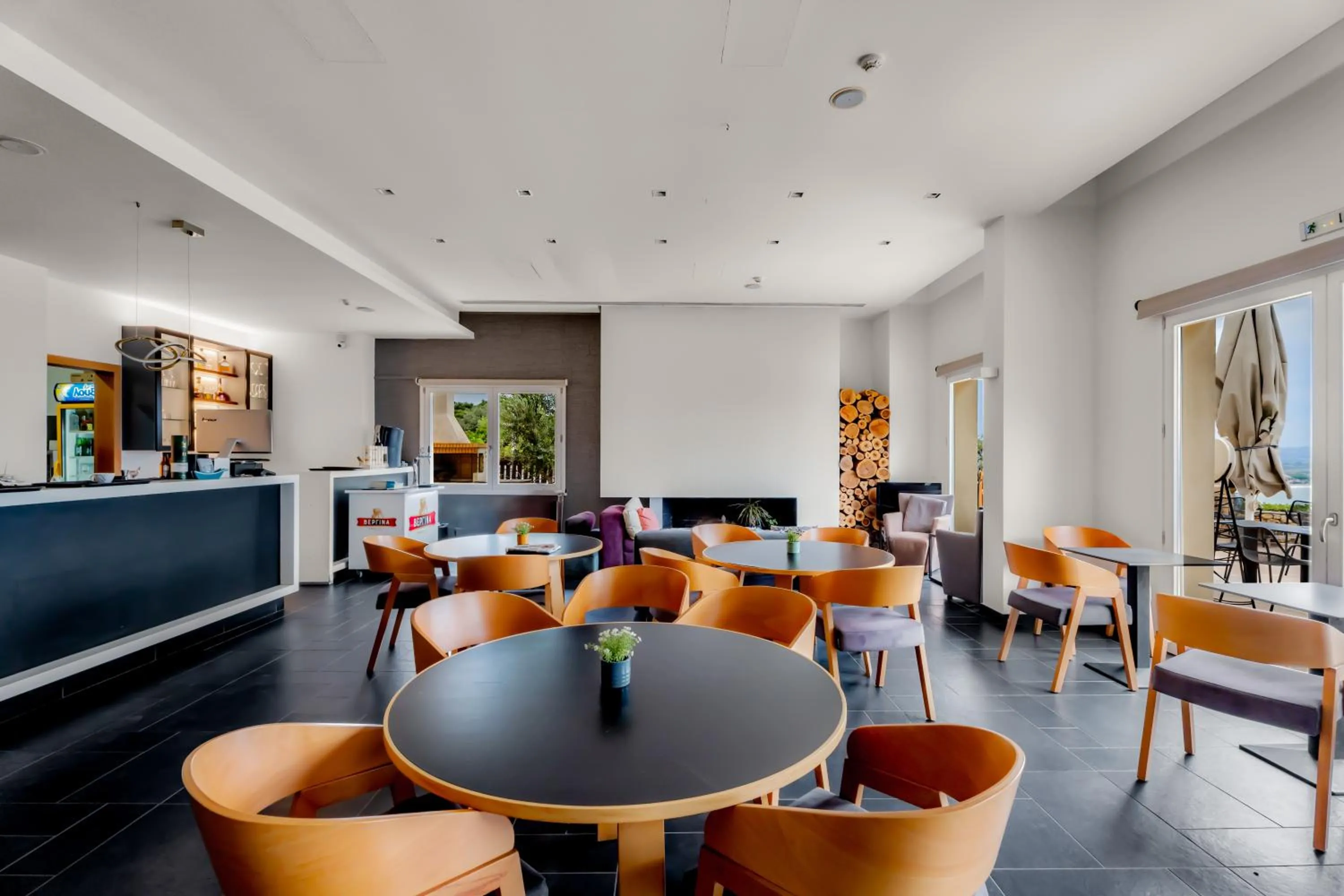 Restaurant/places to eat in Orizontes View Hotel